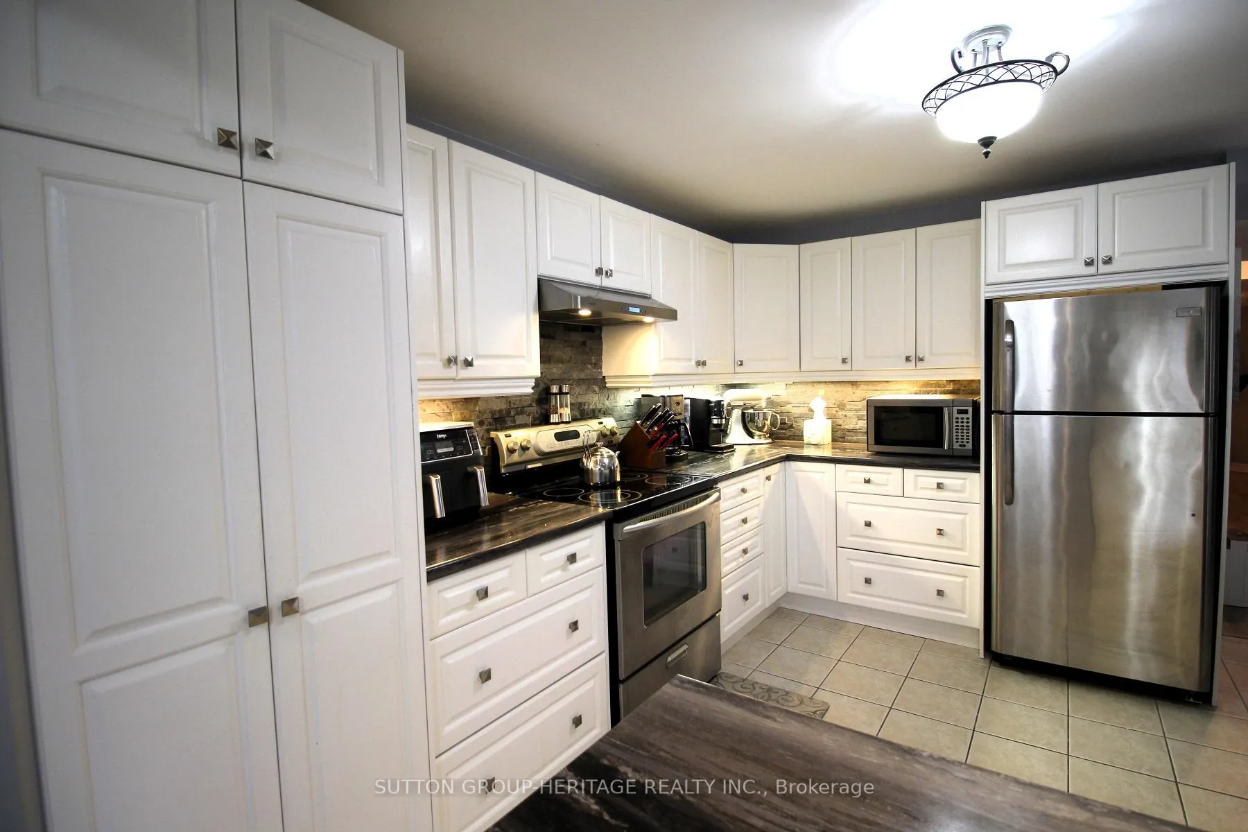 Photo 9 of 911 Coldstream Drive, Oshawa, Taunton — HOMEH