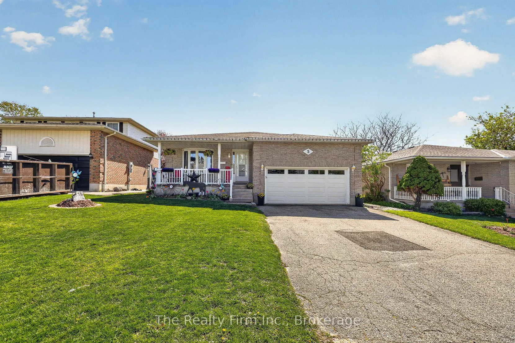 Photo 2 of 5 Marshall Court, Ingersoll, Ingersoll - South — HOMEH