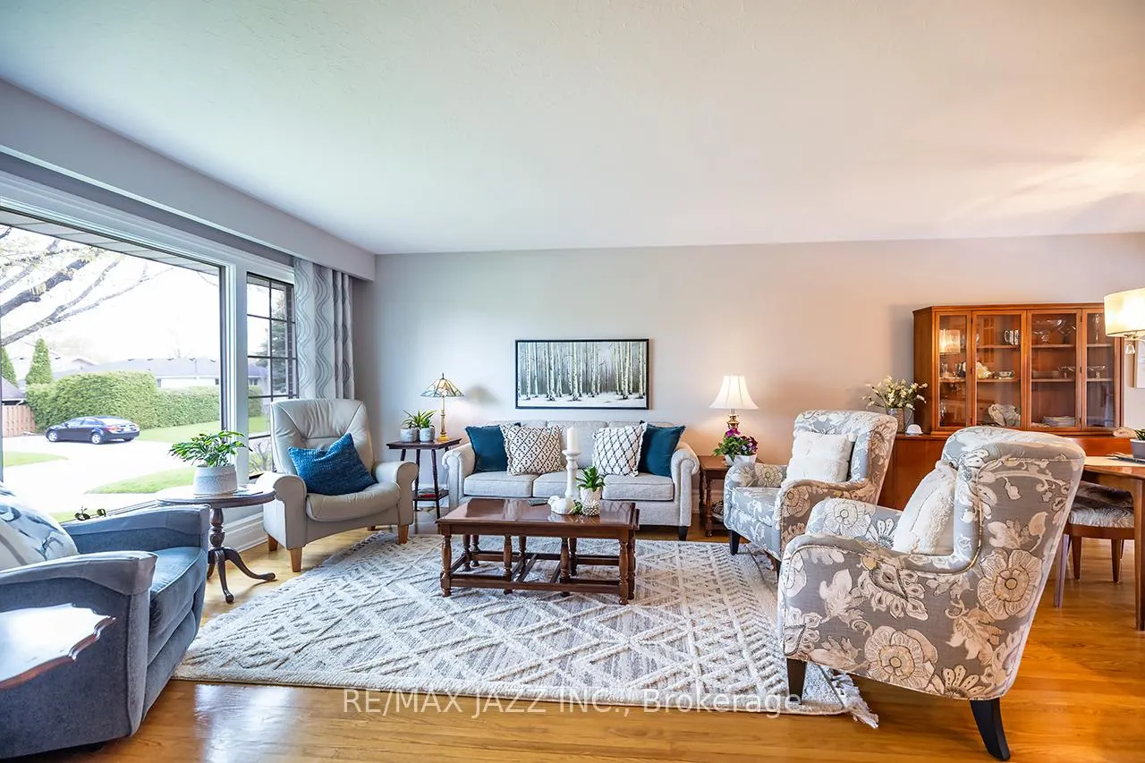 Photo 8 of 422 Glenalan Avenue, Oshawa, Northglen — HOMEH