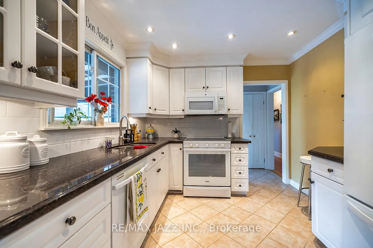 Photo 16 of 422 Glenalan Avenue, Oshawa, Northglen — HOMEH