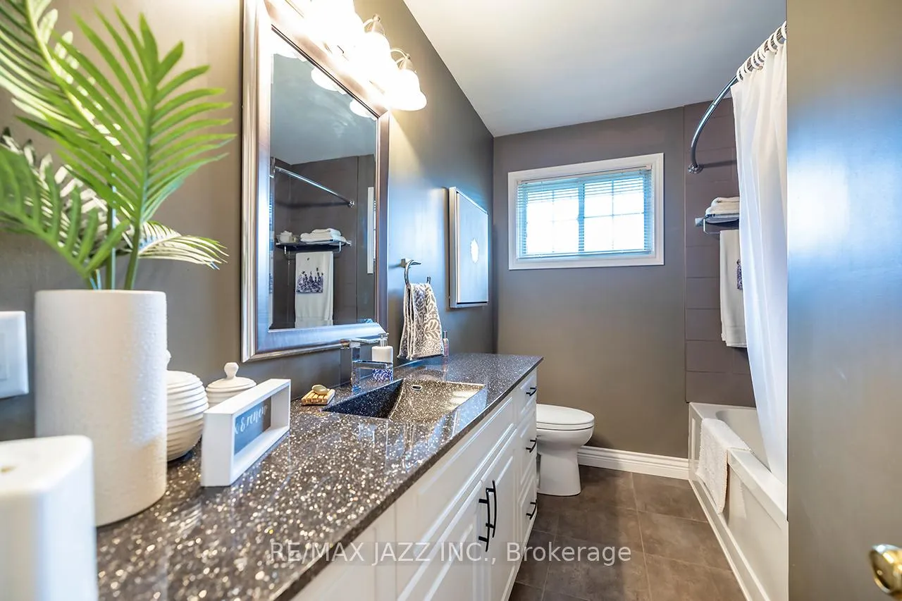 Photo 22 of 422 Glenalan Avenue, Oshawa, Northglen — HOMEH