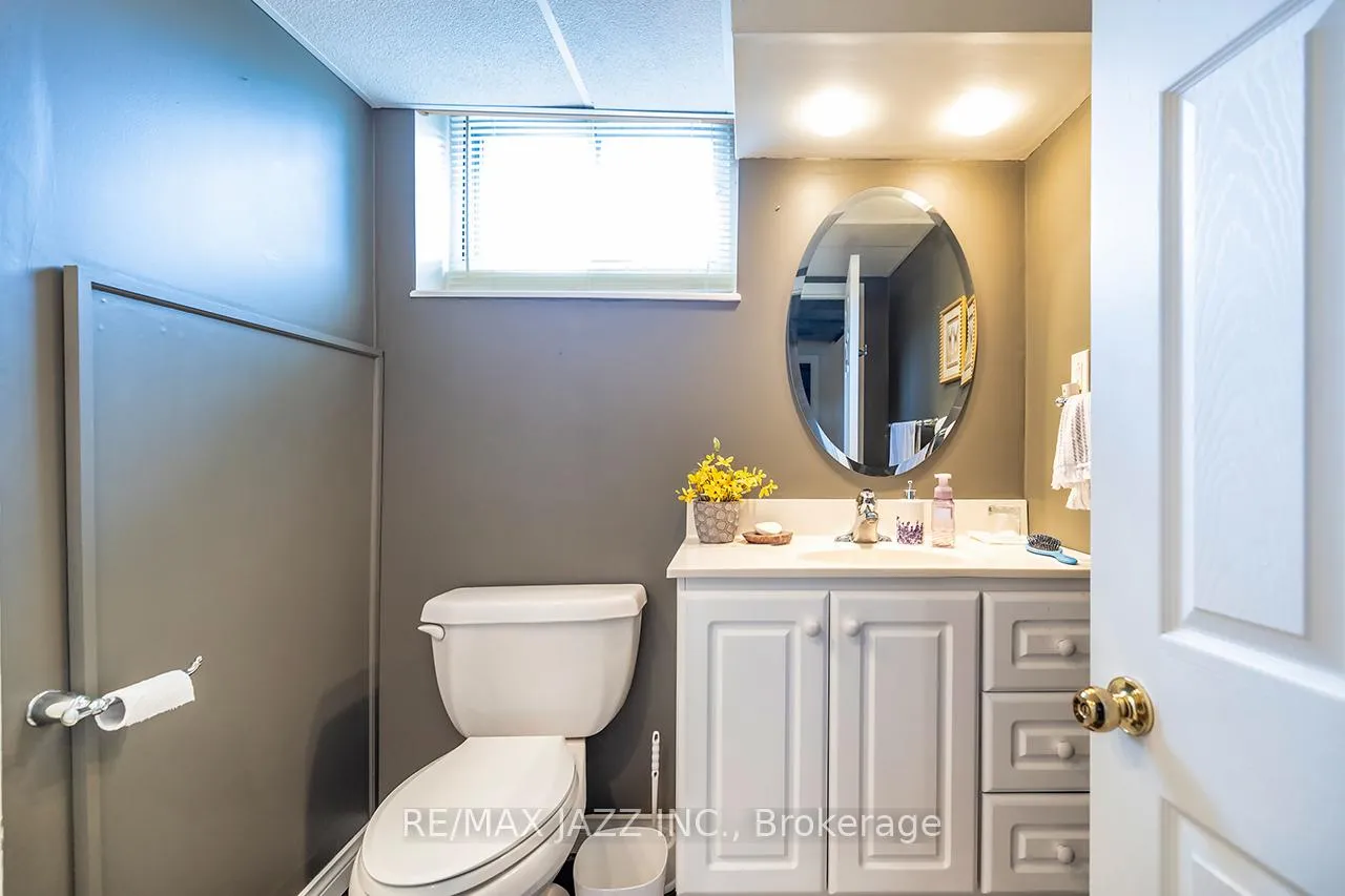 Photo 33 of 422 Glenalan Avenue, Oshawa, Northglen — HOMEH