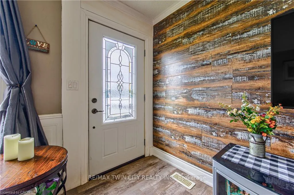 Photo 5 of 4011 Road 125, Perth East, Crystal Lake — HOMEH
