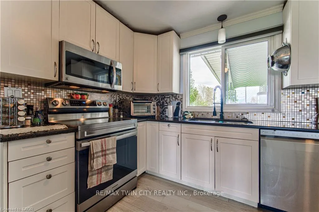 Photo 10 of 4011 Road 125, Perth East, Crystal Lake — HOMEH