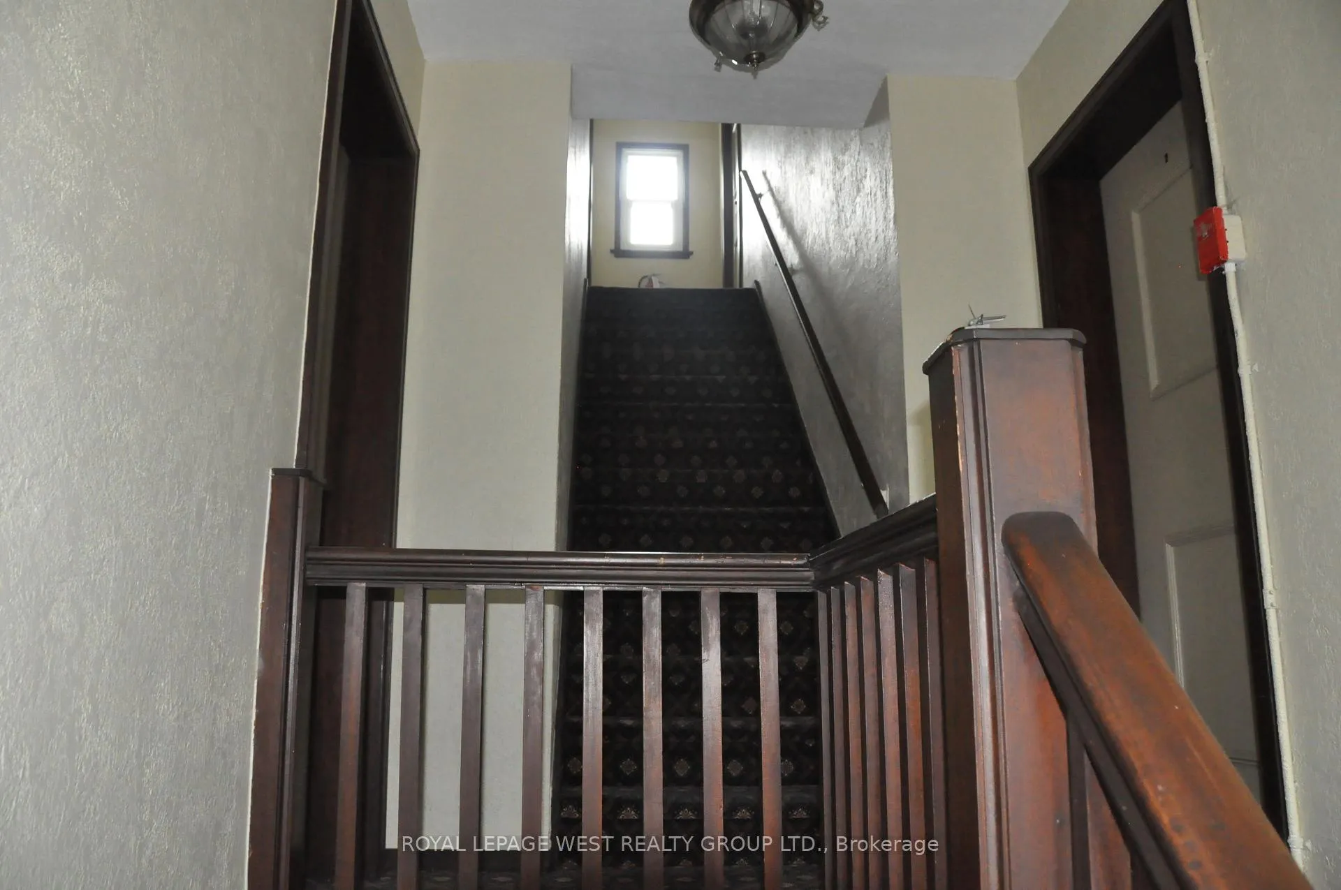 Photo 6 of 27 Mossom Road W, Toronto, High Park-Swansea — HOMEH