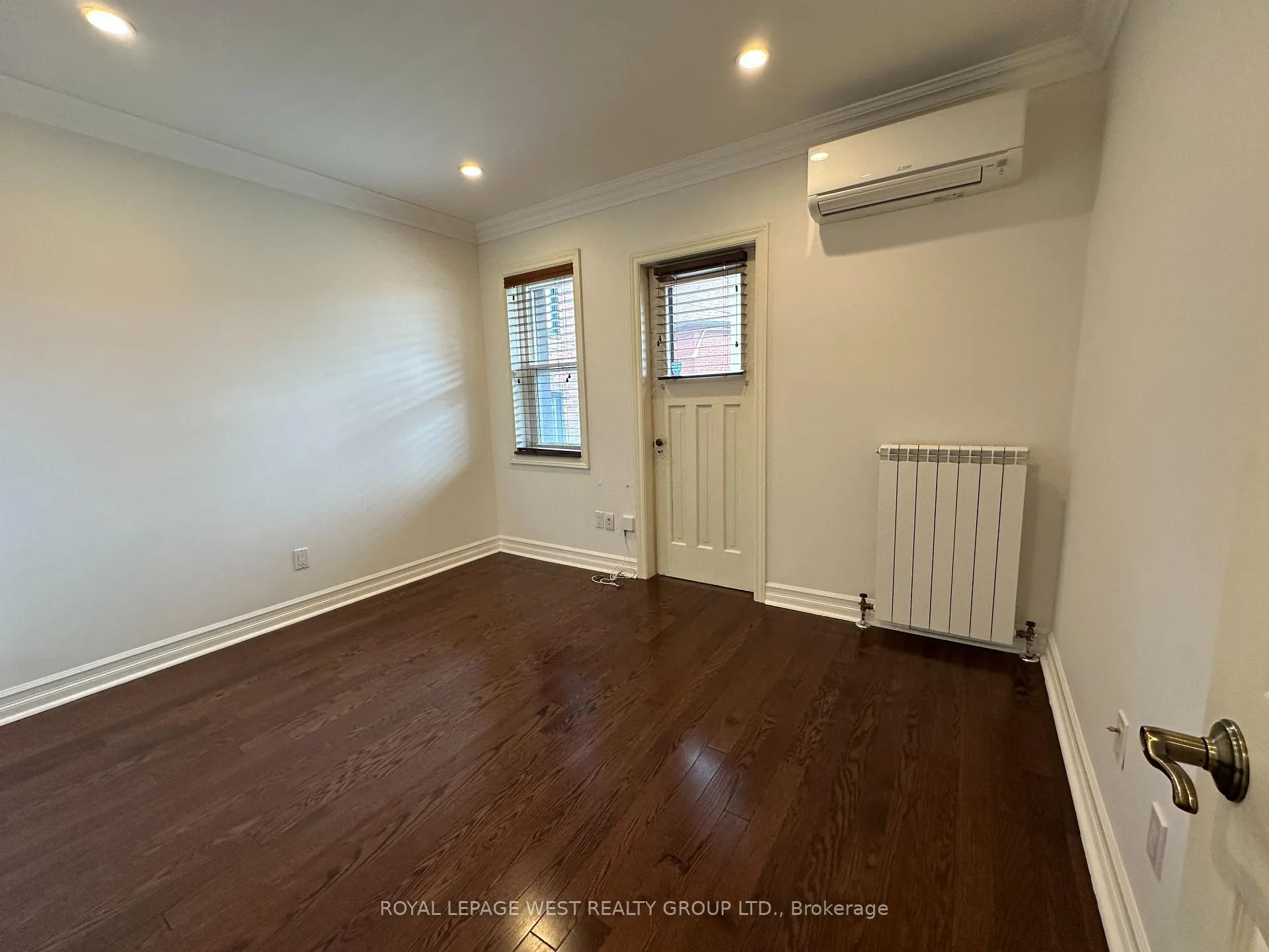 Photo 18 of 27 Mossom Road W, Toronto, High Park-Swansea — HOMEH