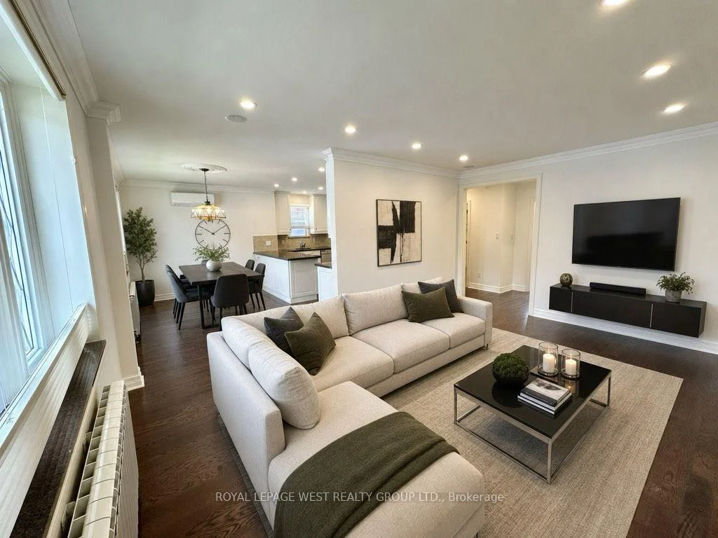 Photo 9 of 27 Mossom Road W, Toronto, High Park-Swansea — HOMEH
