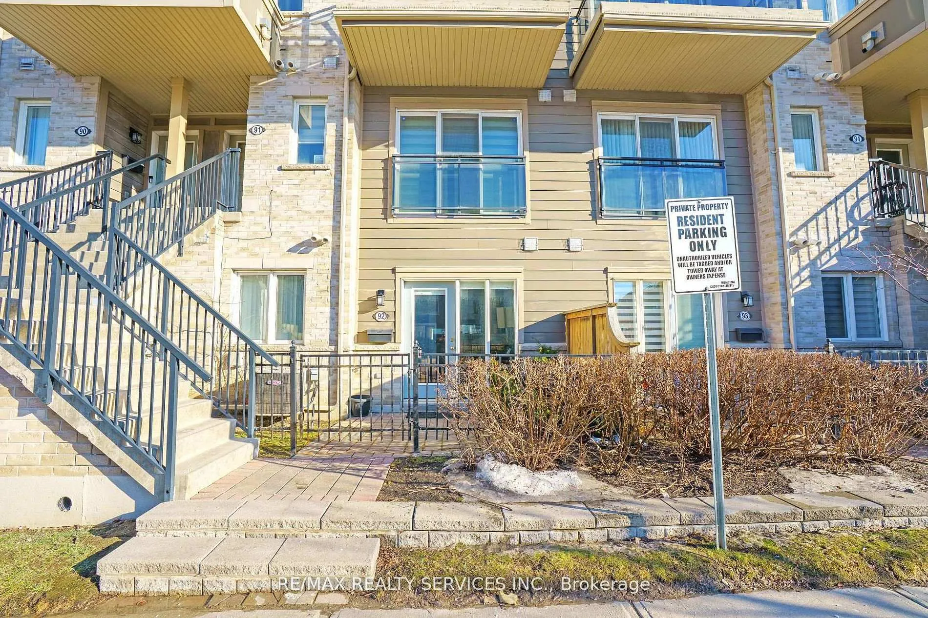Photo 4 of Unit 92, 60 Fairwood Circle, Brampton, Sandringham-Wellington — HOMEH