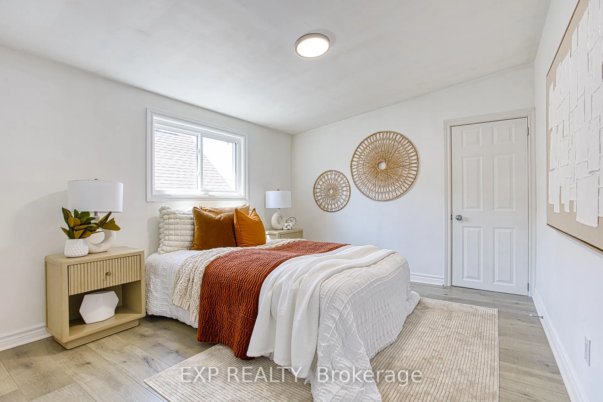 Photo 19 of 292 Fairfield Avenue, Hamilton, Homeside — HOMEH