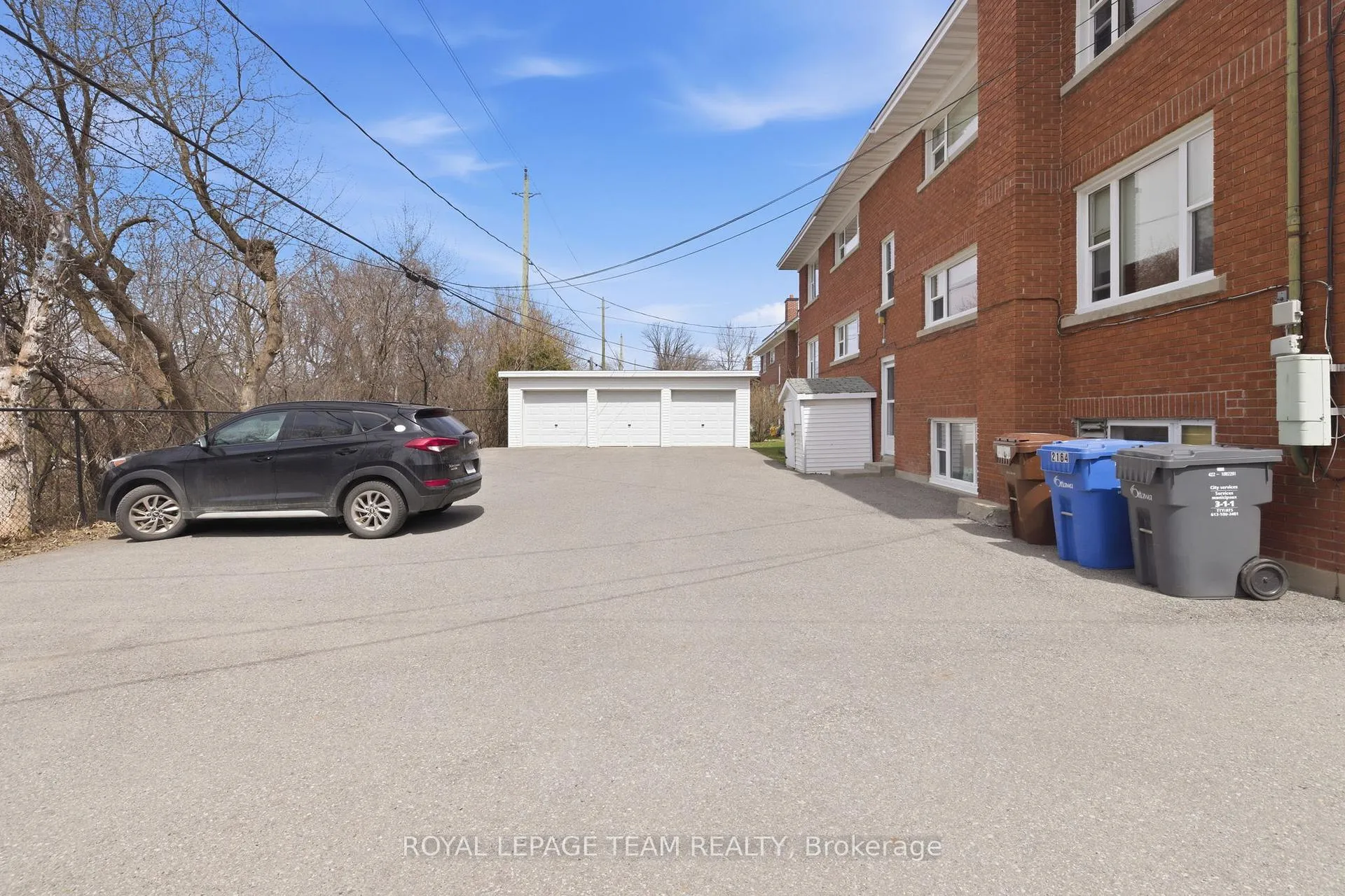 Photo 5 of 2164 Blossom Drive, Ottawa, Applewood Acres — HOMEH
