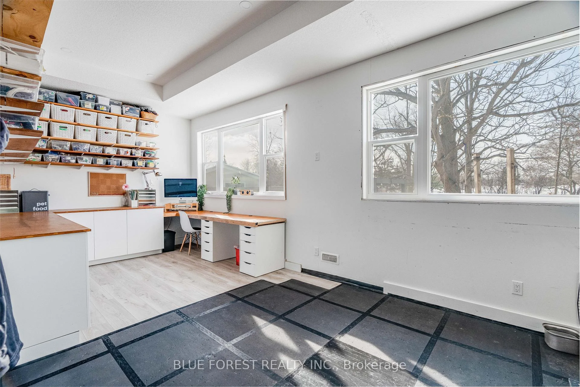 Photo 58 of 521 Upper Queen Street, London, South P — HOMEH