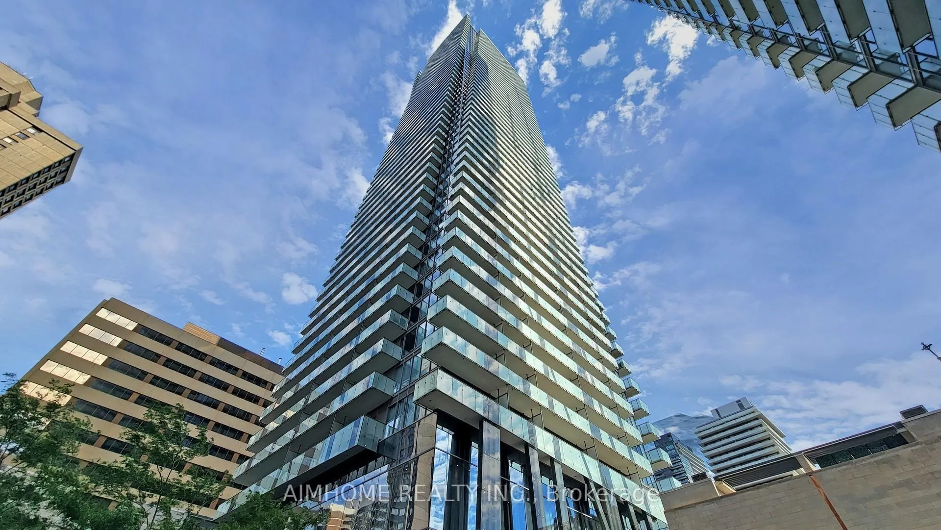Front of Unit 1506, 1080 Bay Street