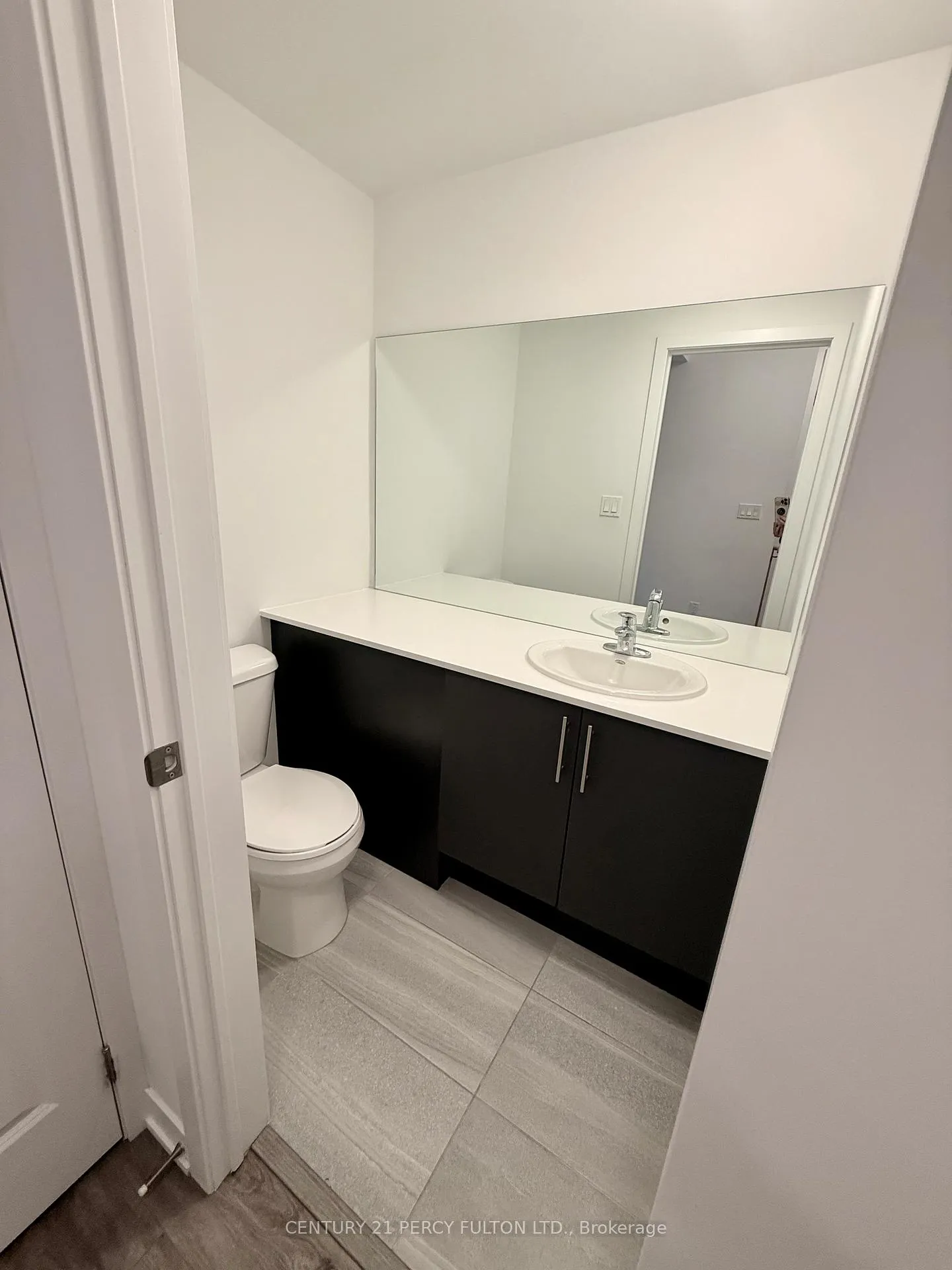 Photo 14 of Unit 7, 10 Marquette Avenue, Toronto, Englemount-Lawrence — HOMEH