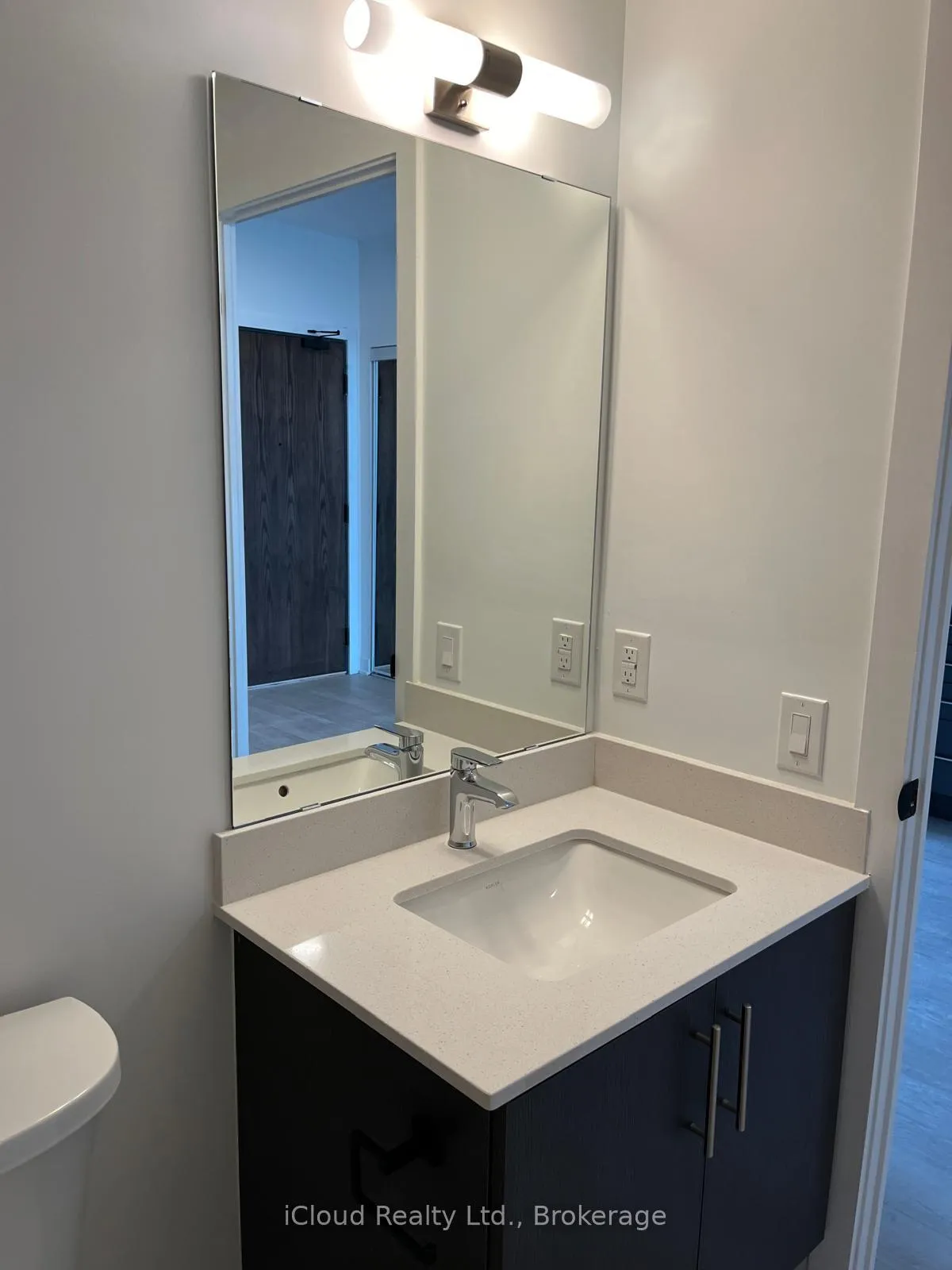 Photo 11 of Unit 609, 2782 Barton Street E, Hamilton, Riverdale — HOMEH