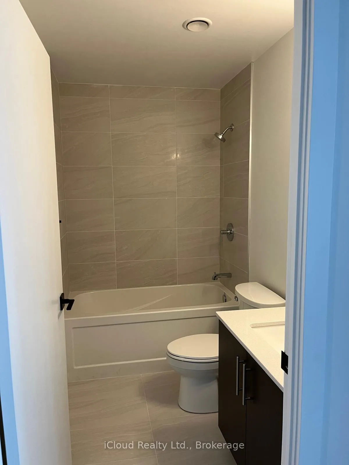 Photo 12 of Unit 609, 2782 Barton Street E, Hamilton, Riverdale — HOMEH
