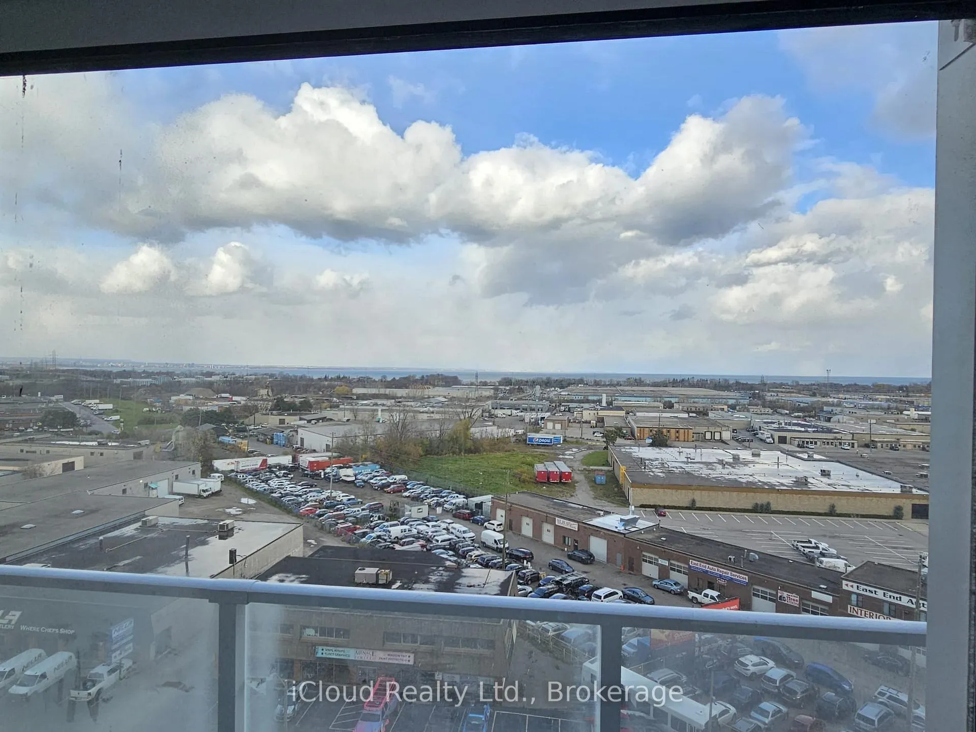 Photo 13 of Unit 609, 2782 Barton Street E, Hamilton, Riverdale — HOMEH