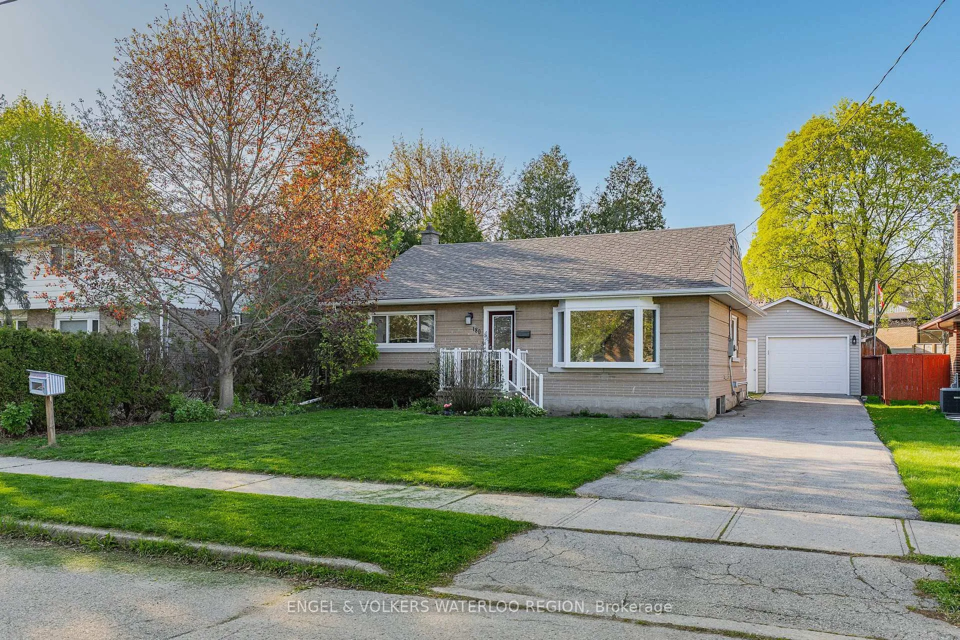 Photo 2 of 180 Murdock Avenue, Waterloo — HOMEH