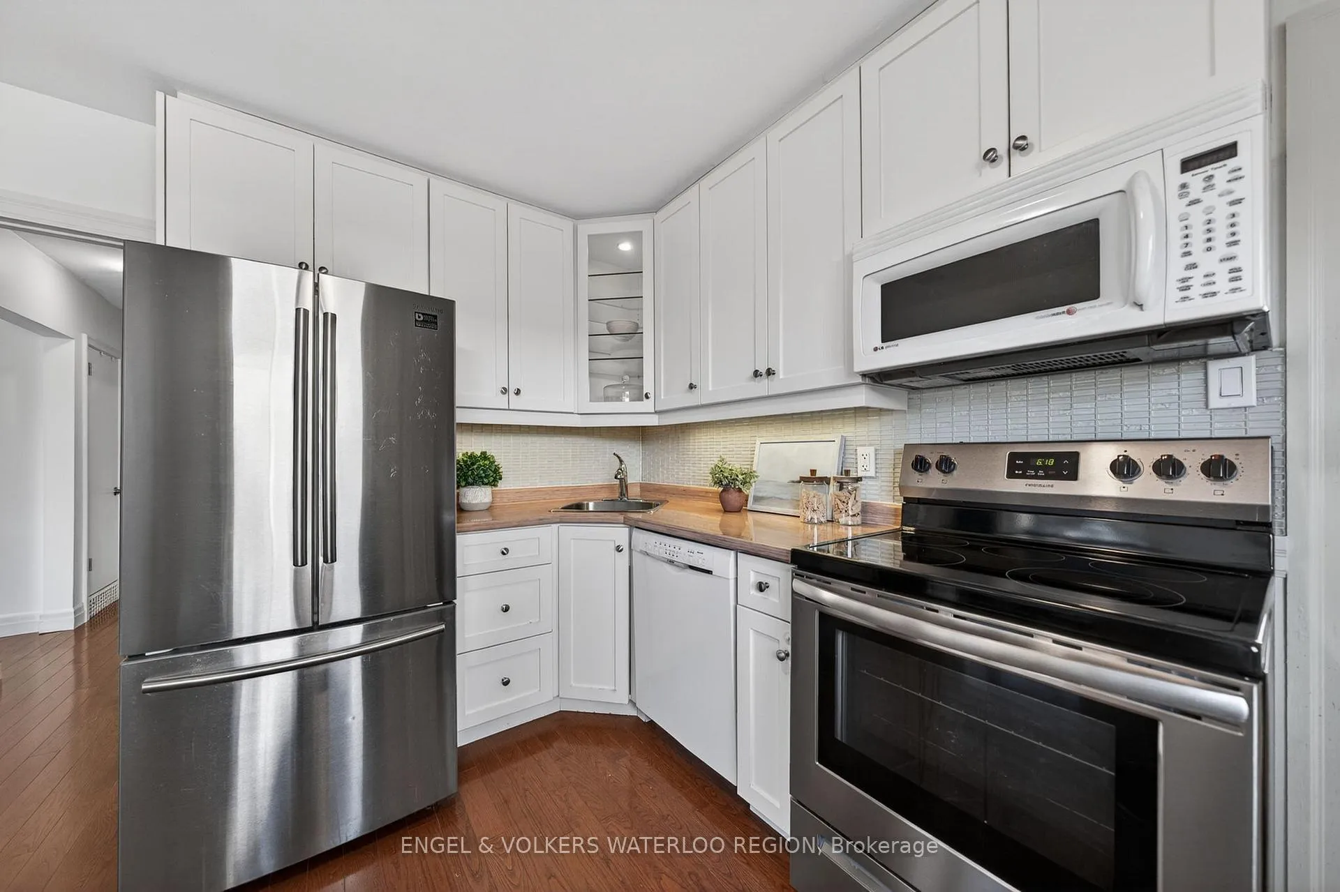 Photo 14 of 180 Murdock Avenue, Waterloo — HOMEH