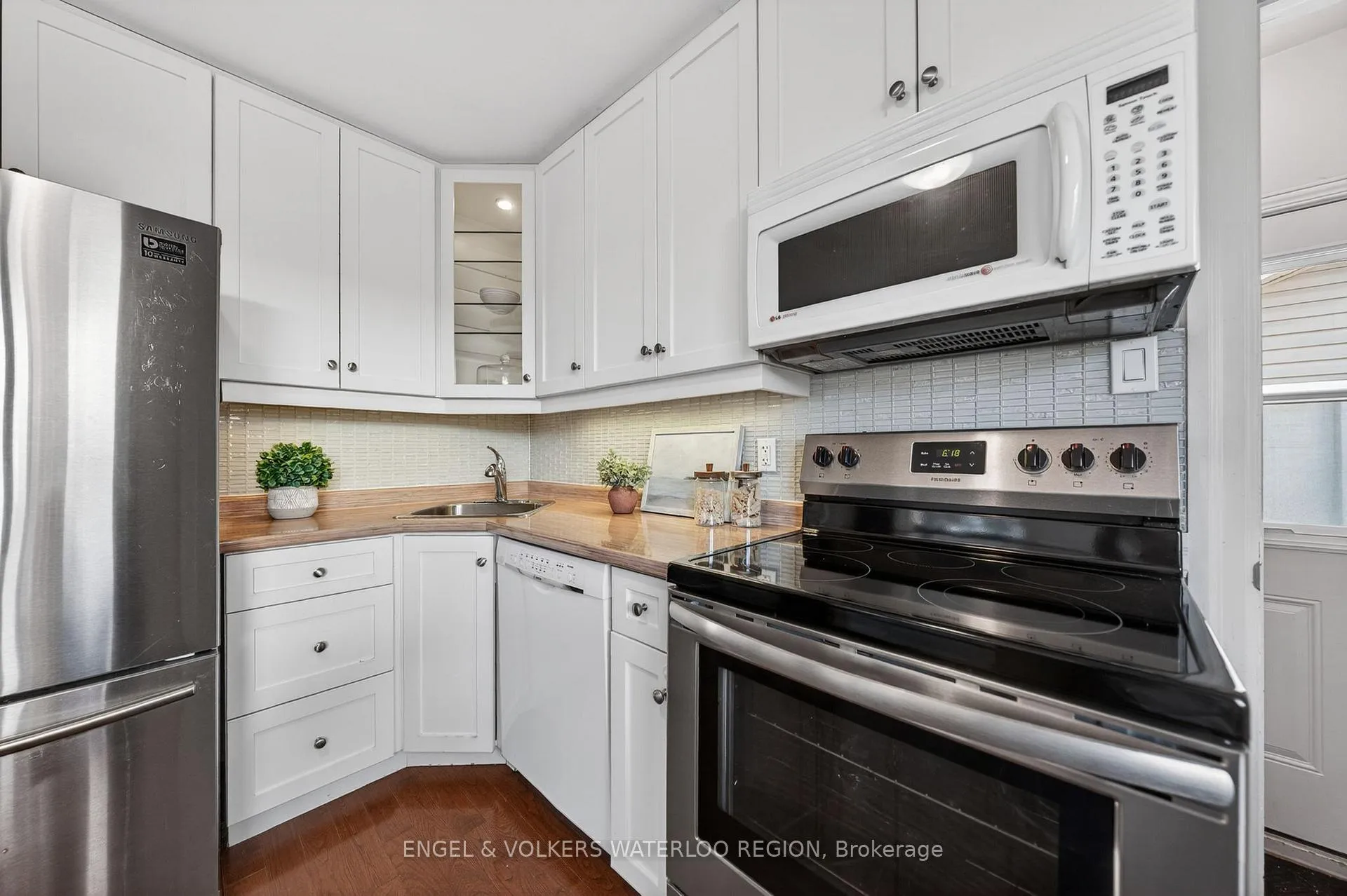 Photo 15 of 180 Murdock Avenue, Waterloo — HOMEH