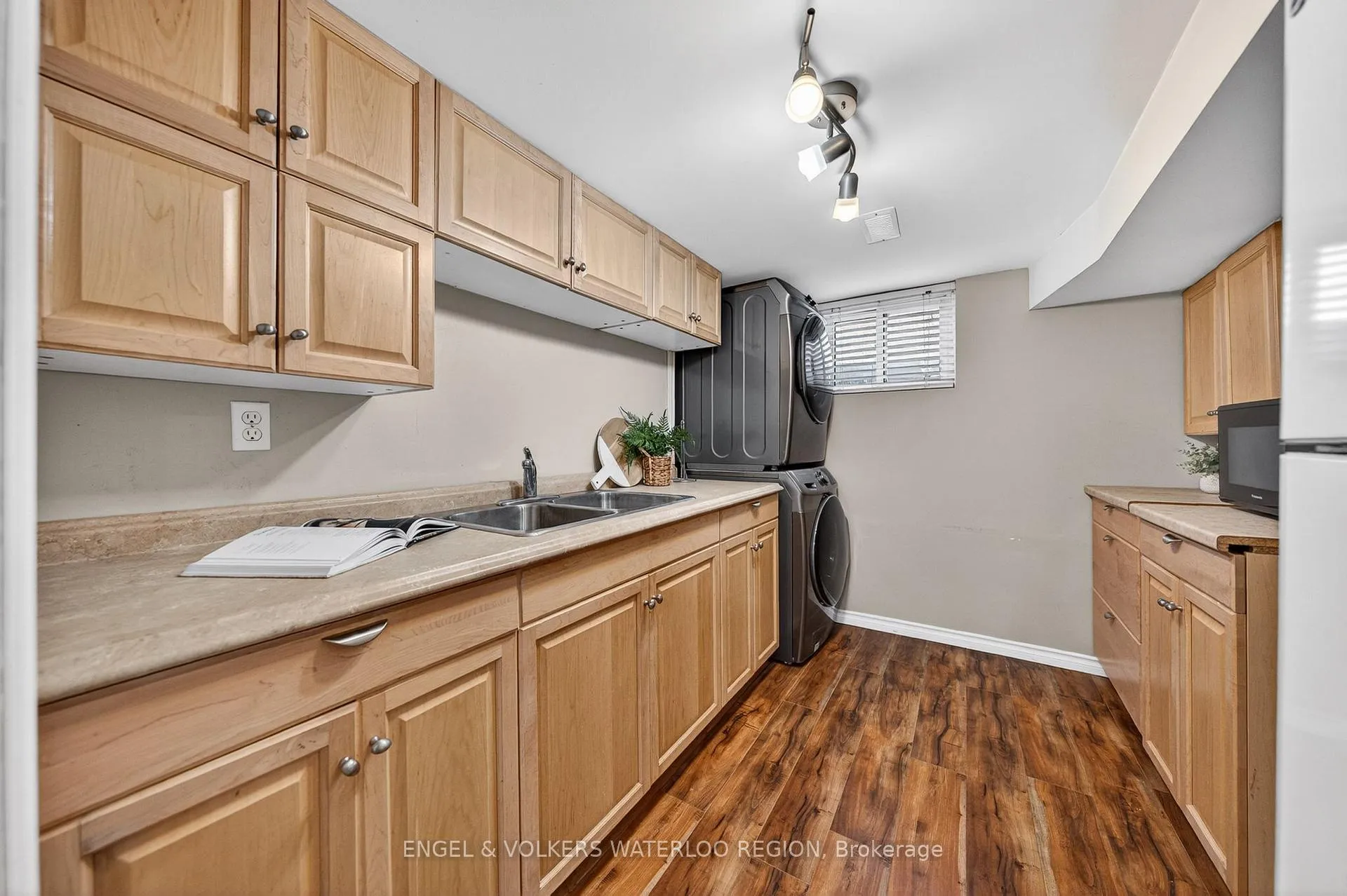 Photo 32 of 180 Murdock Avenue, Waterloo — HOMEH