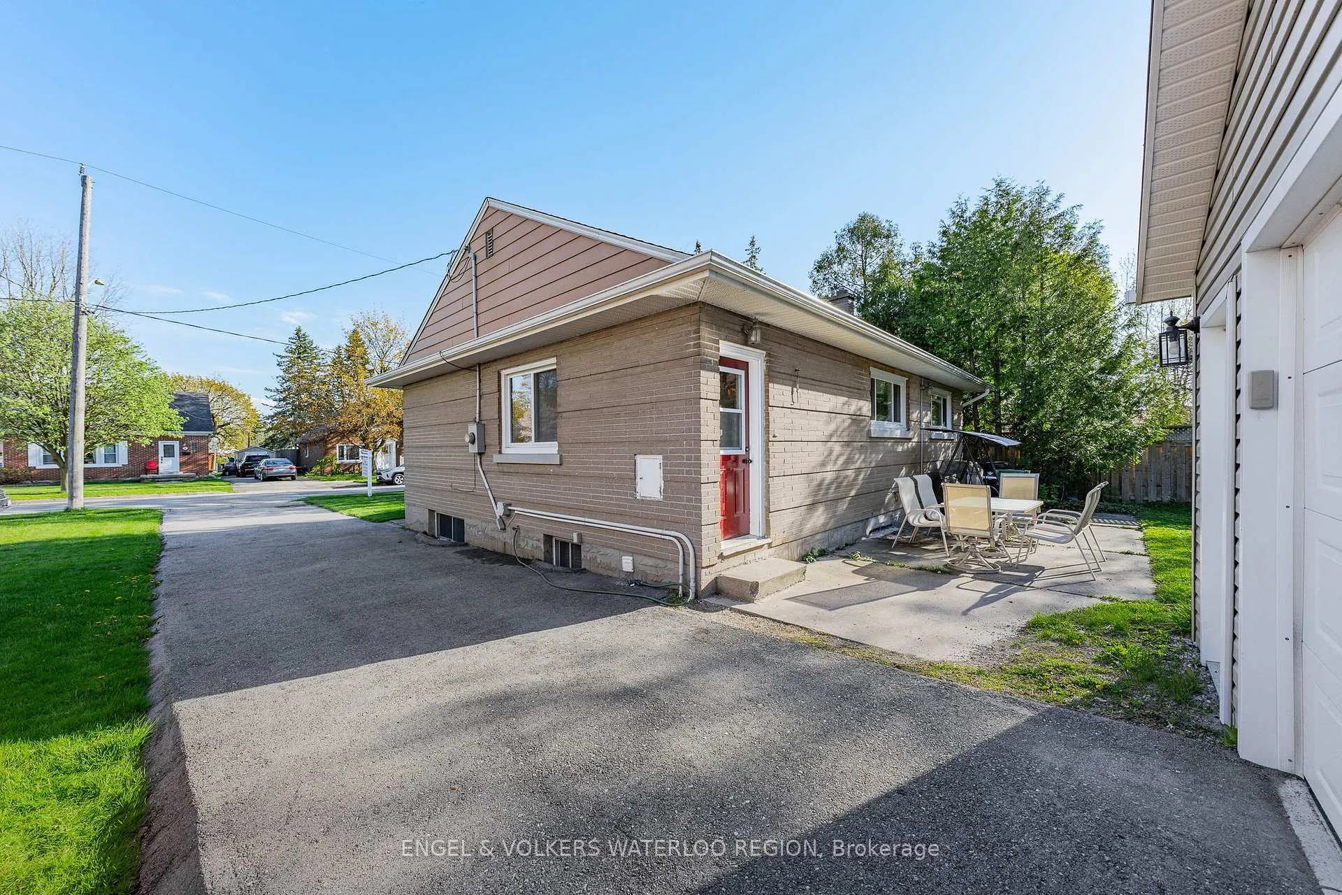 Photo 43 of 180 Murdock Avenue, Waterloo — HOMEH