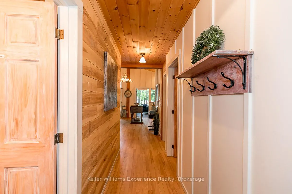 Photo 9 of 1123 Stone Gate Lane, Bracebridge, Draper — HOMEH