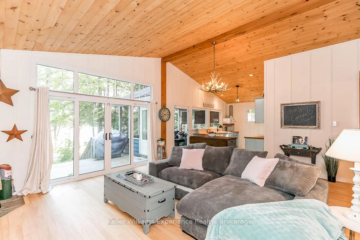 Photo 13 of 1123 Stone Gate Lane, Bracebridge, Draper — HOMEH
