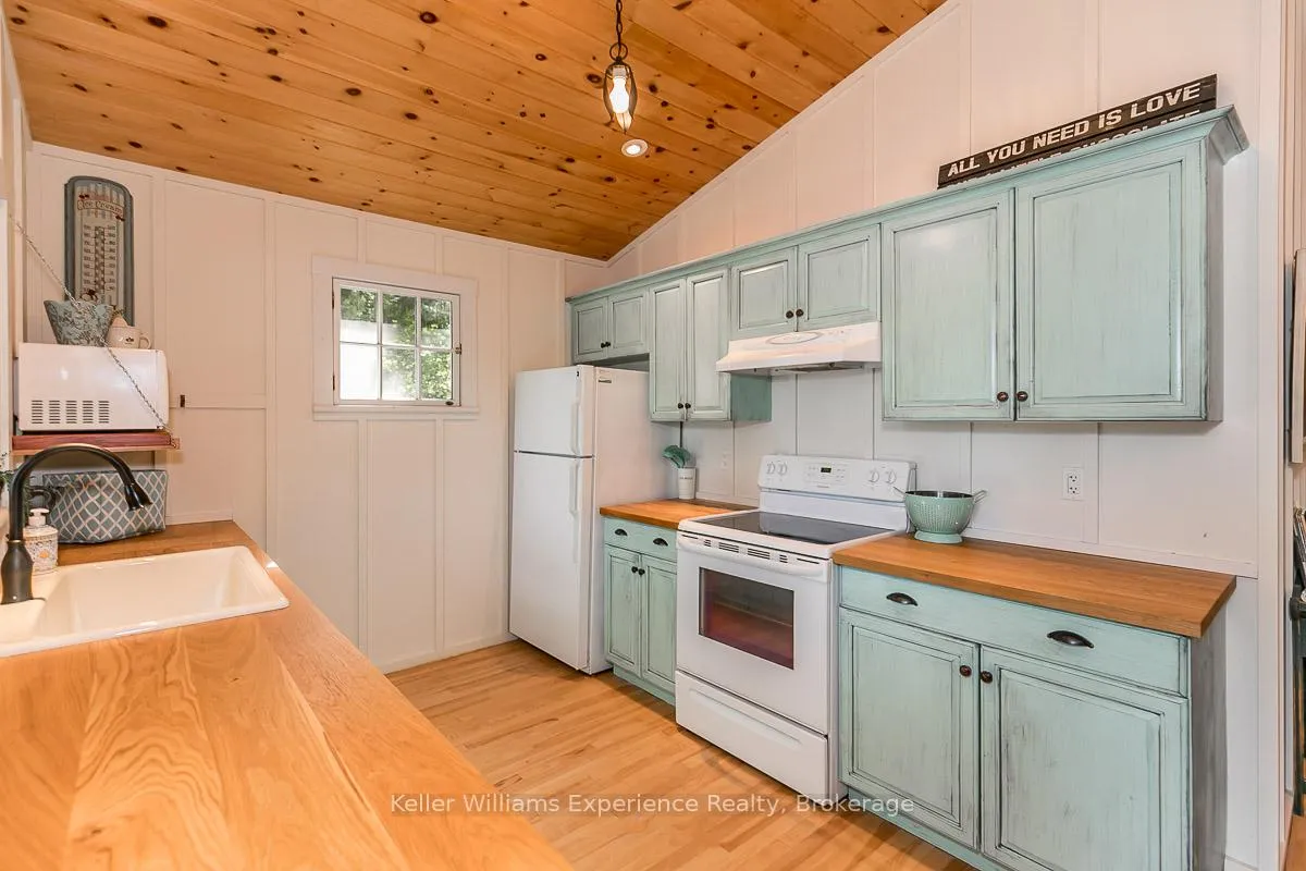 Photo 16 of 1123 Stone Gate Lane, Bracebridge, Draper — HOMEH