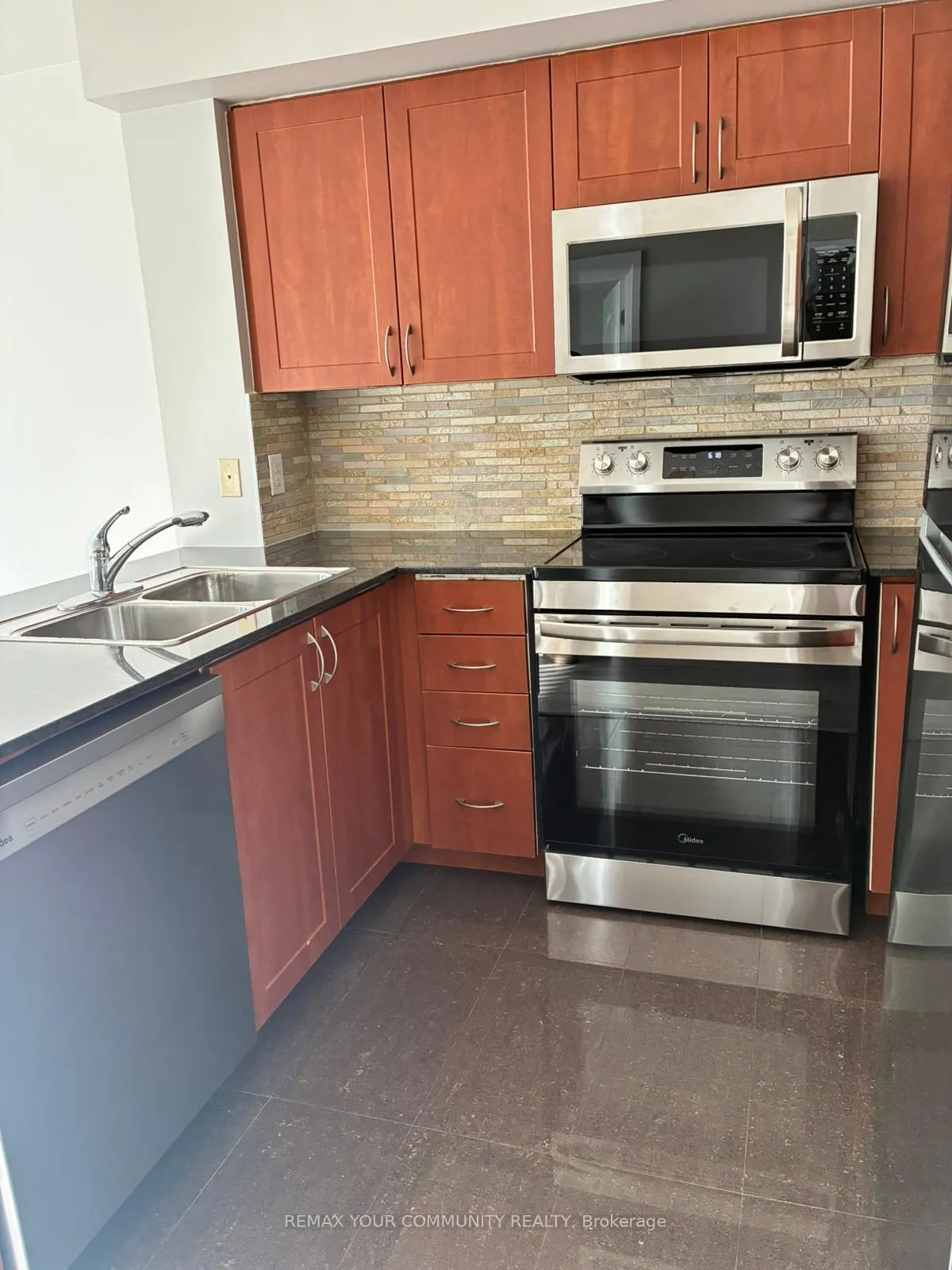 Photo 6 of Unit 1110, 20 North Park Road, Vaughan, Beverley Glen — HOMEH