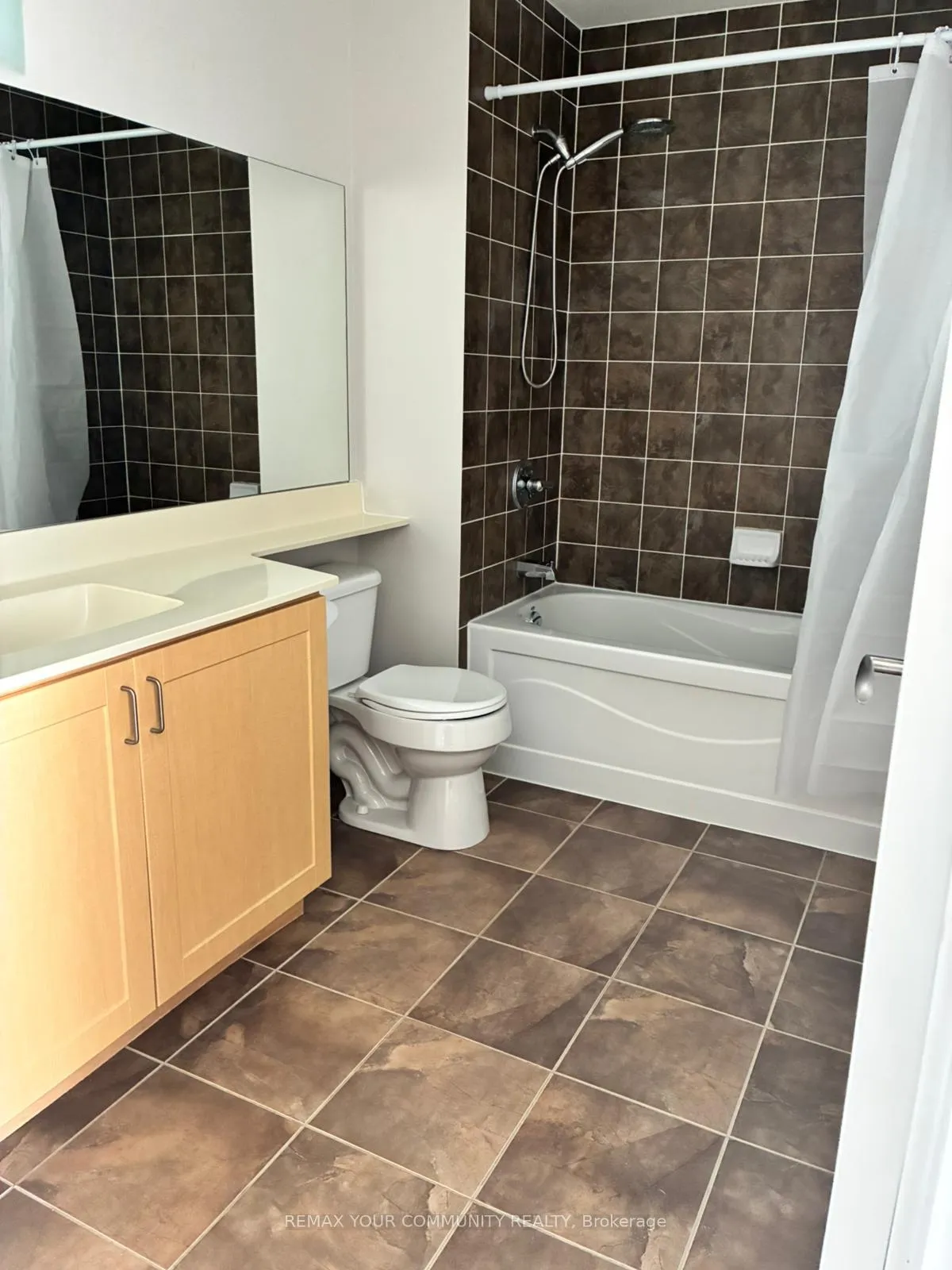 Photo 12 of Unit 1110, 20 North Park Road, Vaughan, Beverley Glen — HOMEH