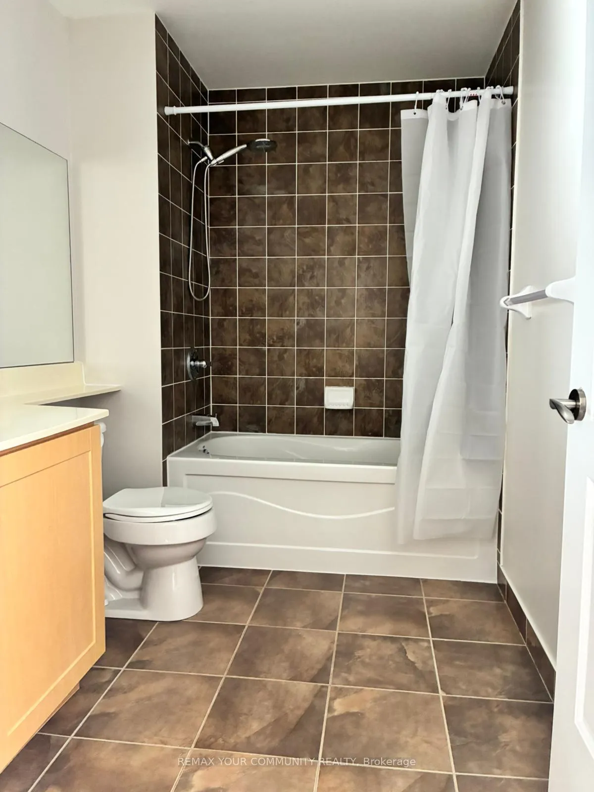 Photo 13 of Unit 1110, 20 North Park Road, Vaughan, Beverley Glen — HOMEH