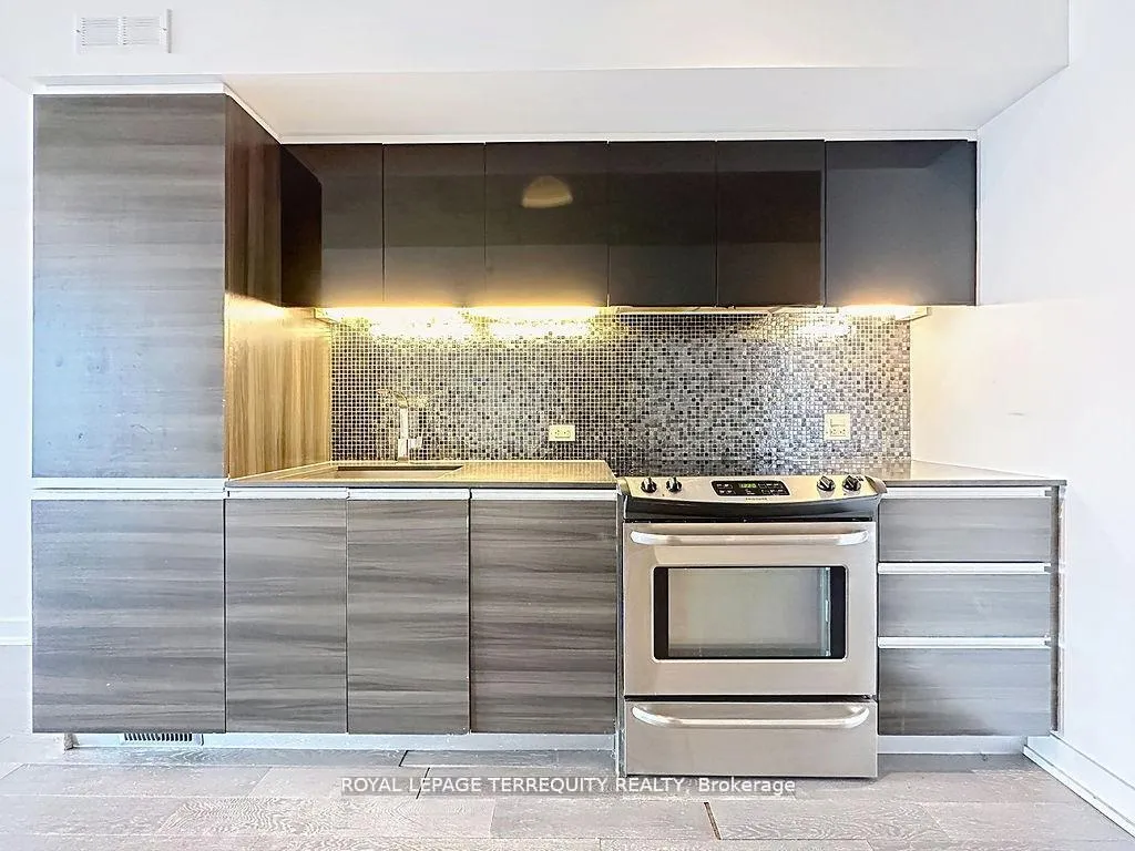 Photo 6 of Unit 510, 1190 Dundas Street E, Toronto, South Riverdale — HOMEH
