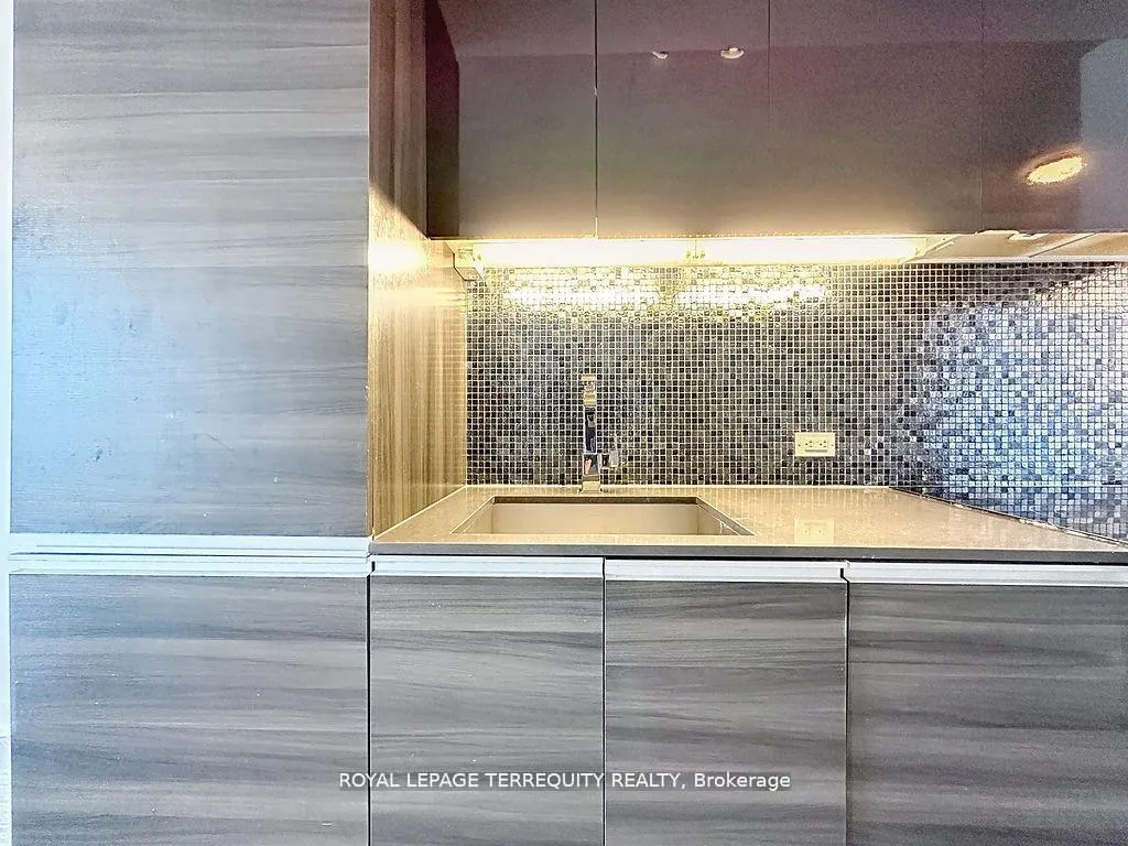 Photo 7 of Unit 510, 1190 Dundas Street E, Toronto, South Riverdale — HOMEH
