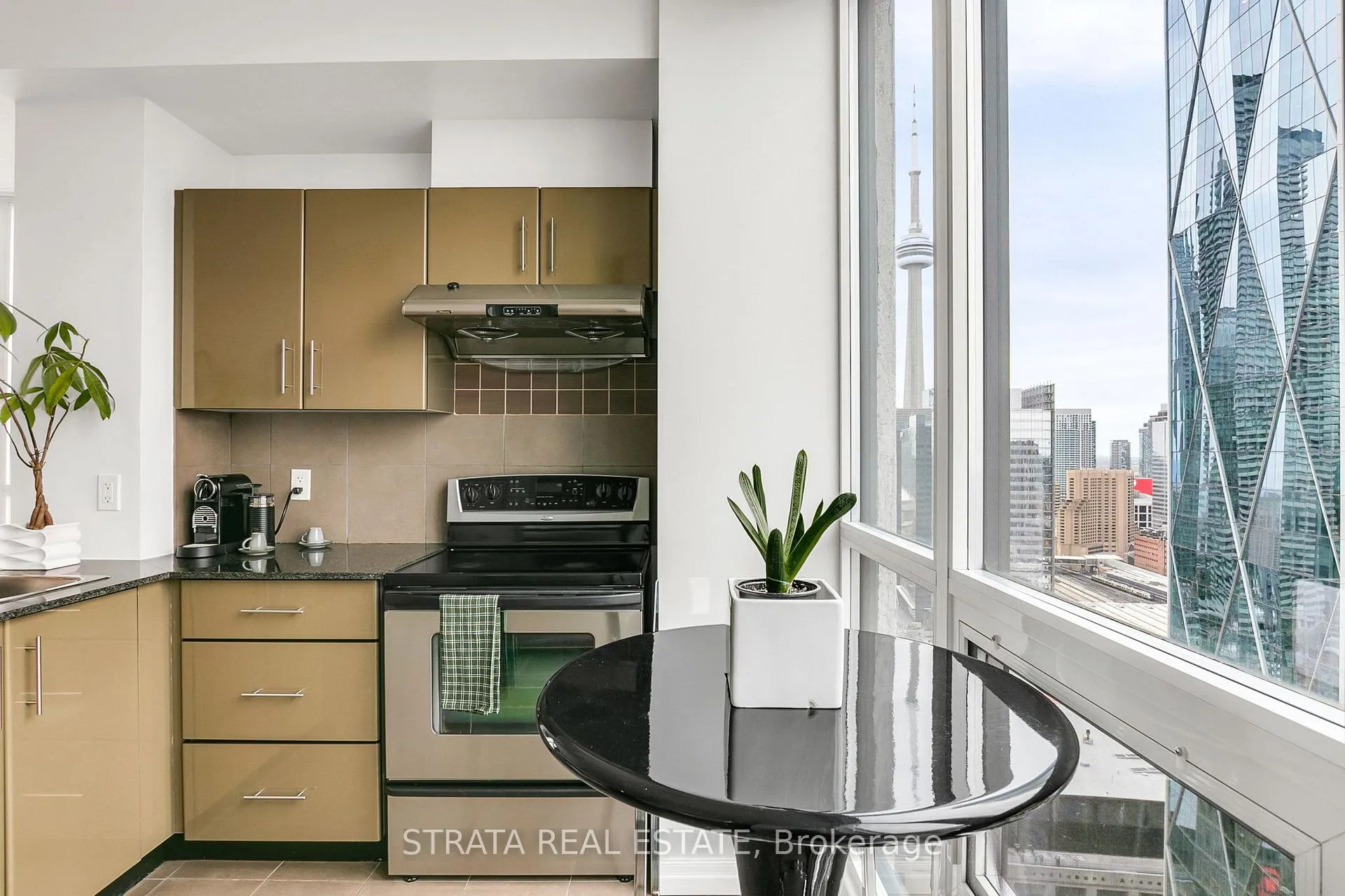 Photo 10 of Unit 3602, 16 Yonge Street, Toronto, Waterfront Communities — HOMEH