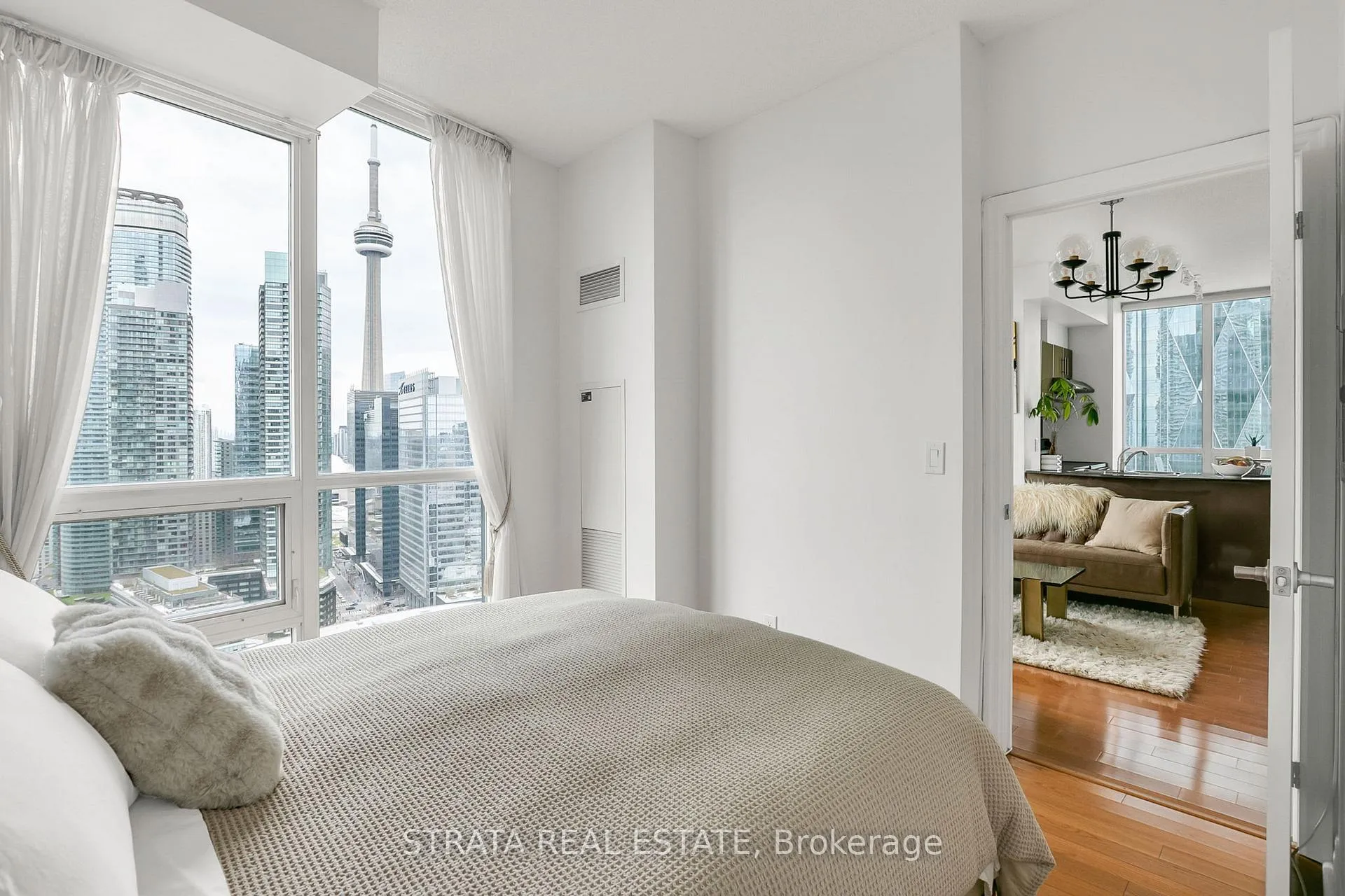 Photo 13 of Unit 3602, 16 Yonge Street, Toronto, Waterfront Communities — HOMEH