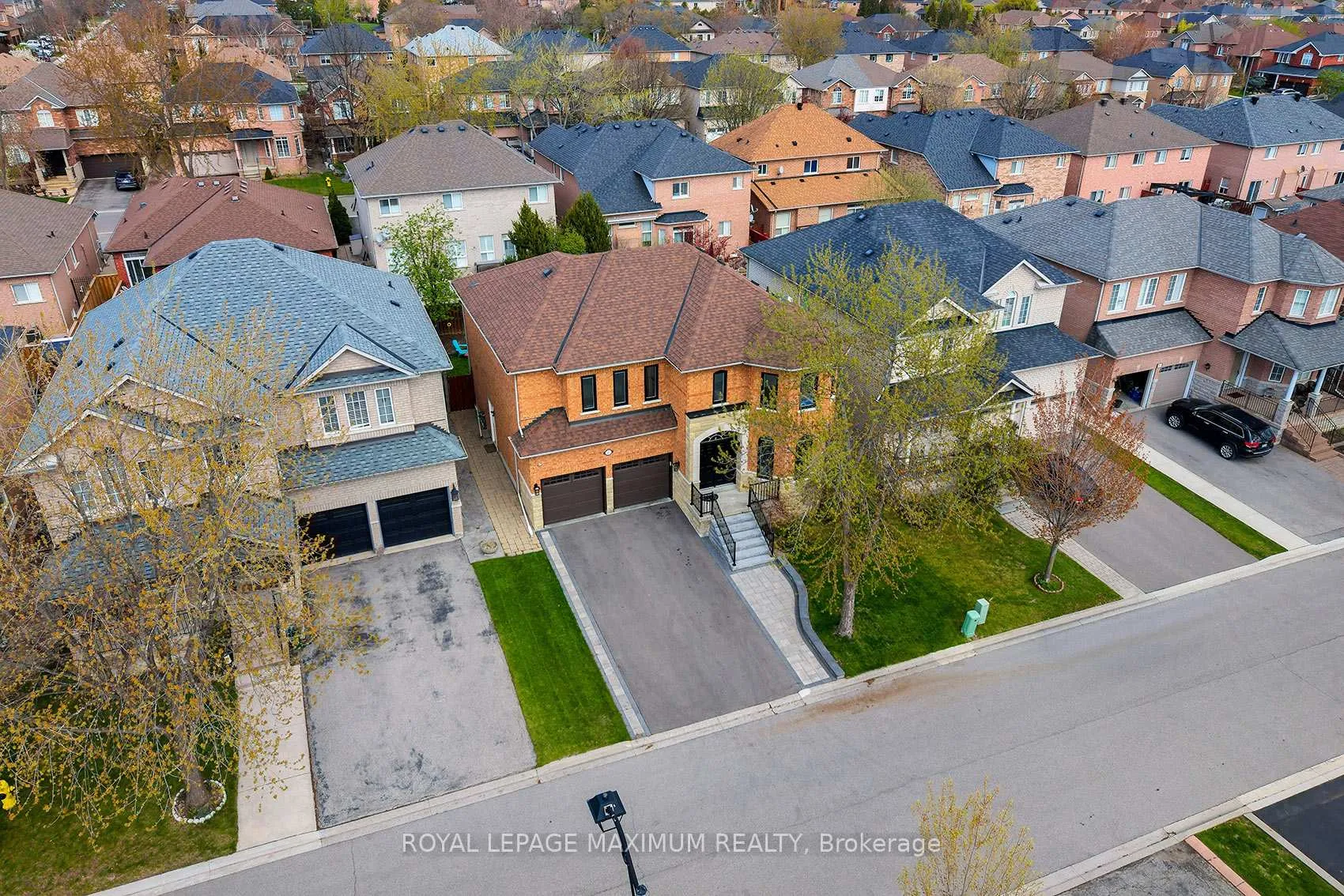 Photo 2 of 41 Tavio Way, Vaughan, Sonoma Heights — HOMEH