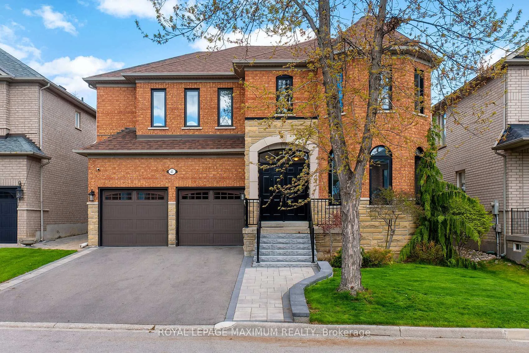 Photo 3 of 41 Tavio Way, Vaughan, Sonoma Heights — HOMEH