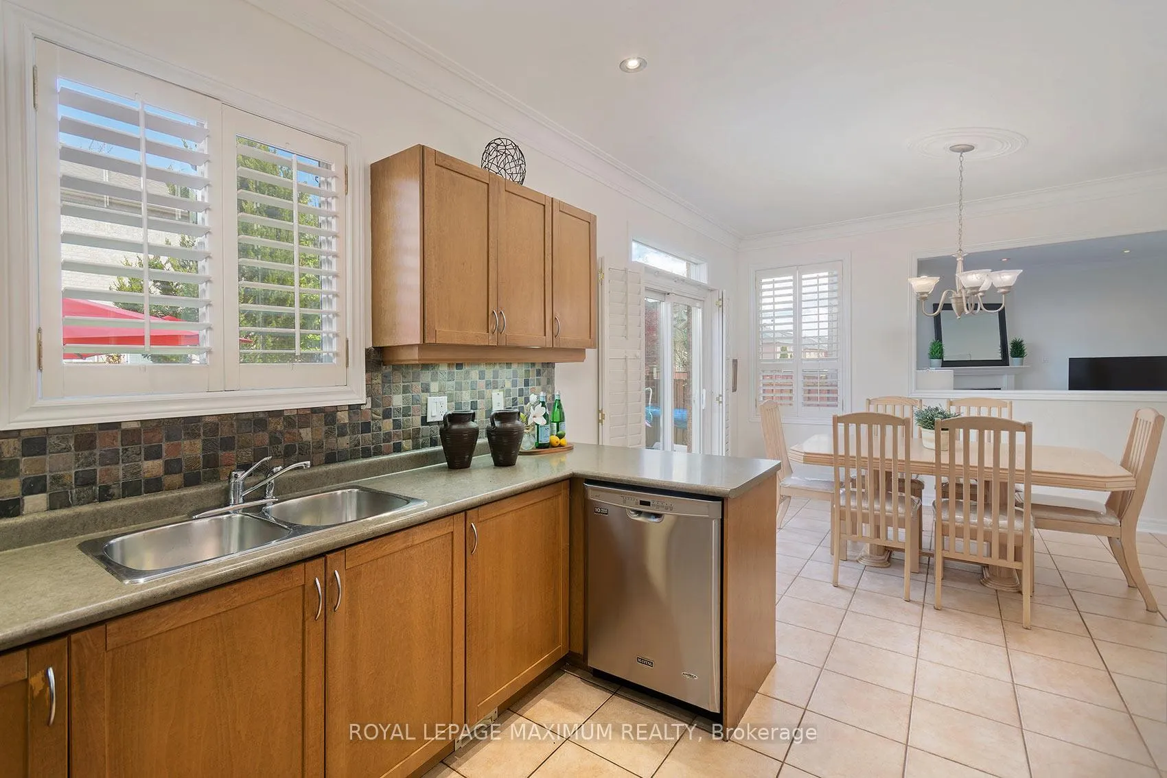 Photo 12 of 41 Tavio Way, Vaughan, Sonoma Heights — HOMEH