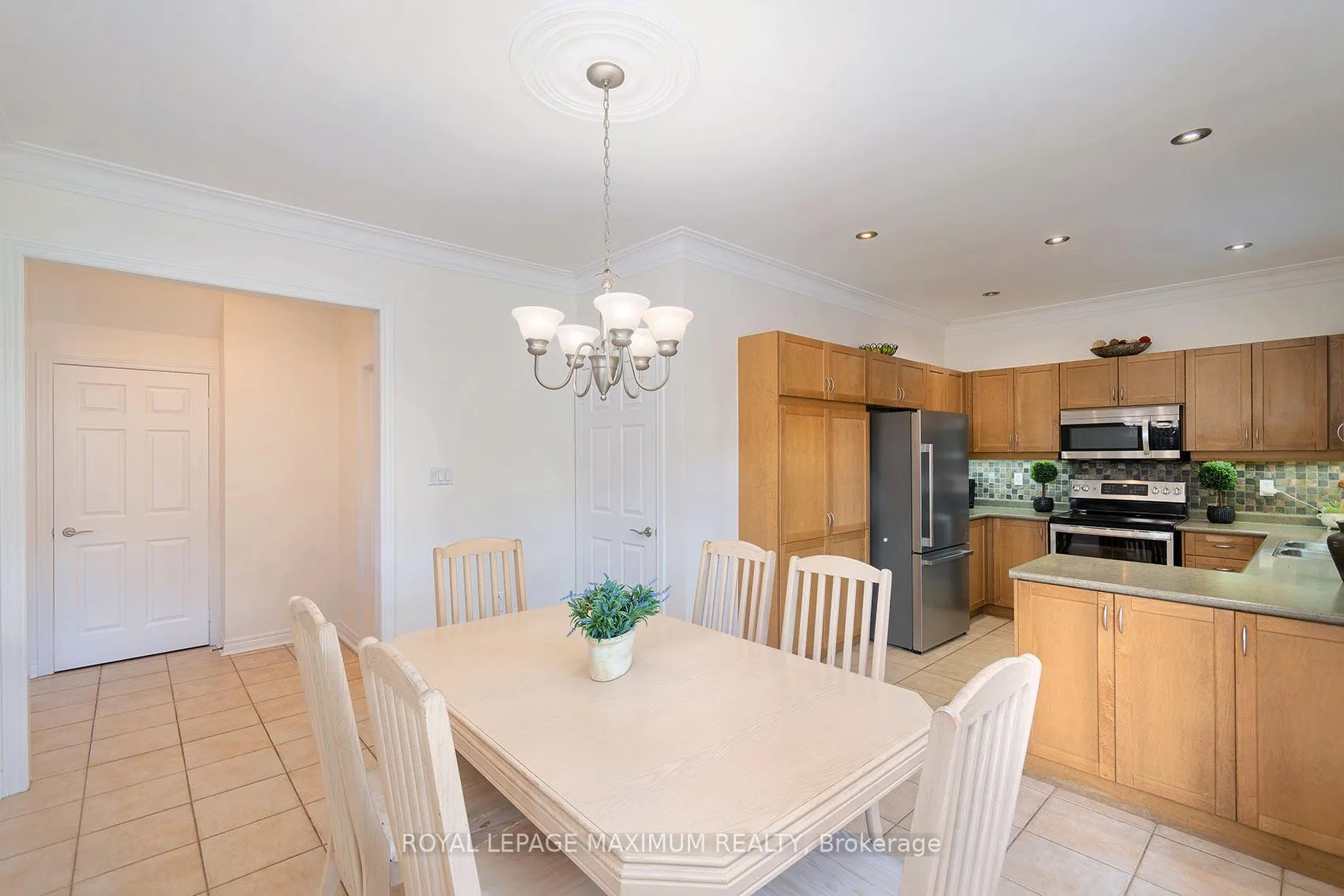 Photo 13 of 41 Tavio Way, Vaughan, Sonoma Heights — HOMEH