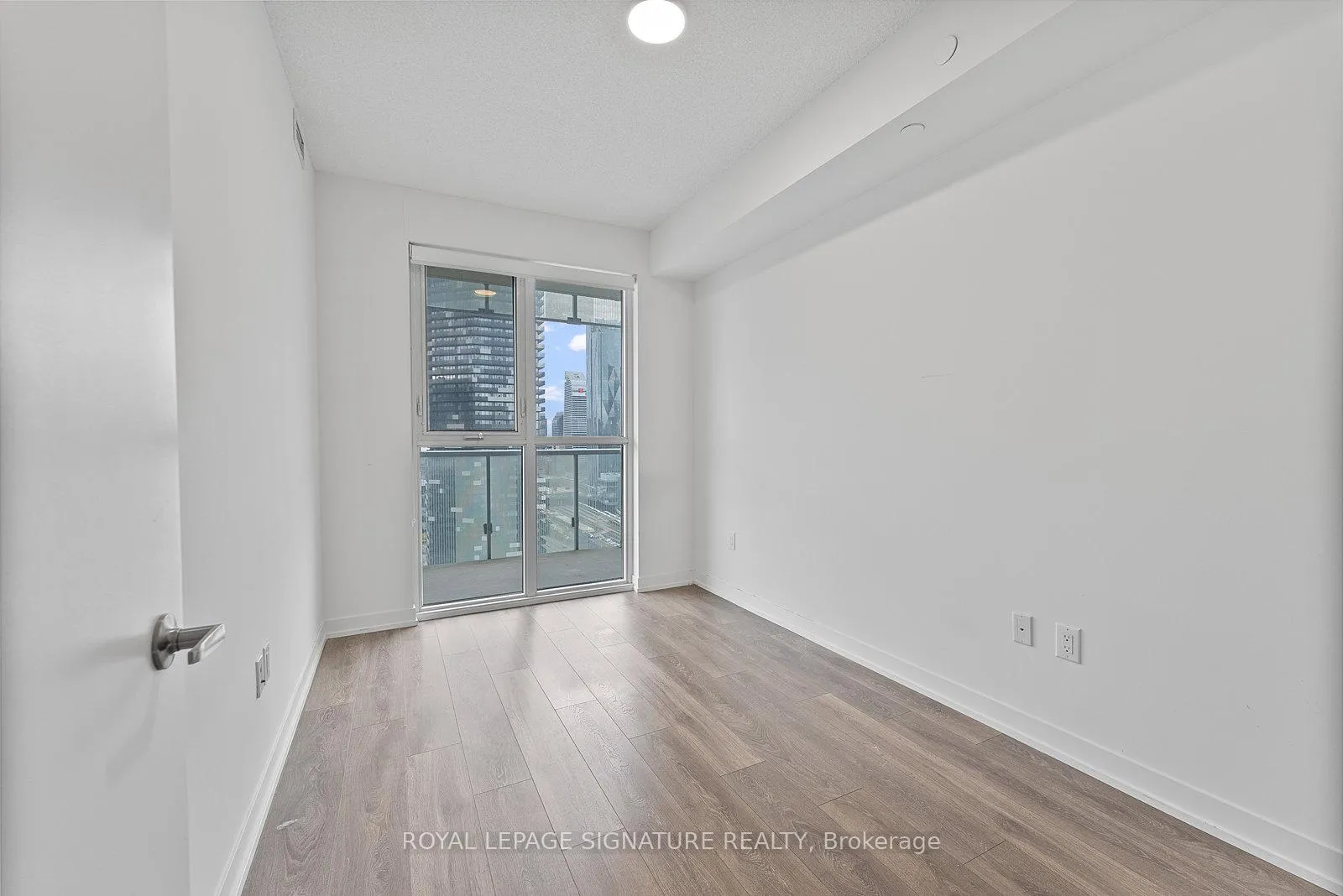 Photo 9 of Unit 2707, 15 Lower Jarvis Street, Toronto, Waterfront Communities — HOMEH
