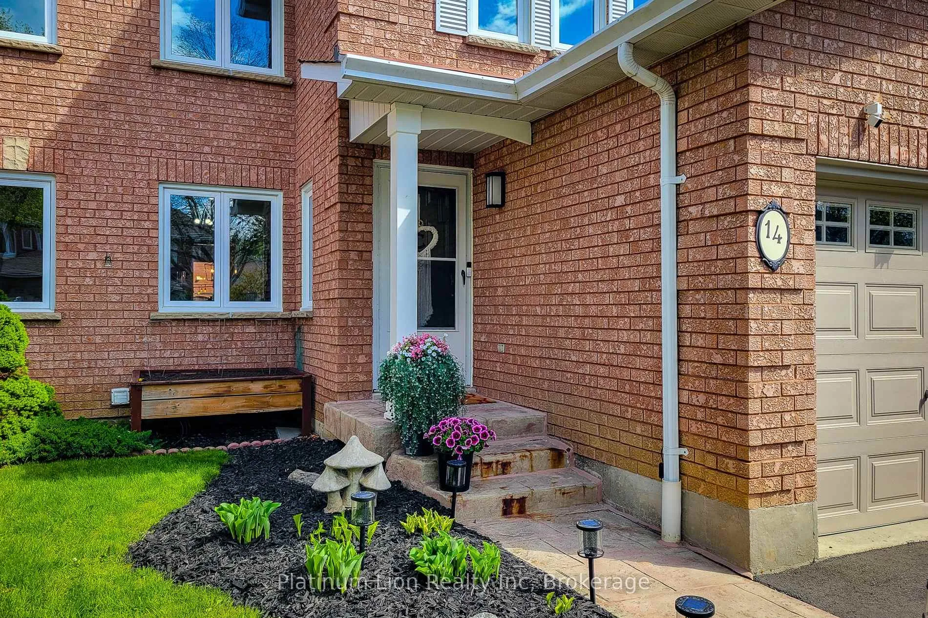 Photo 2 of Unit 14, 7 Davidson Boulevard, Hamilton, Dundas — HOMEH