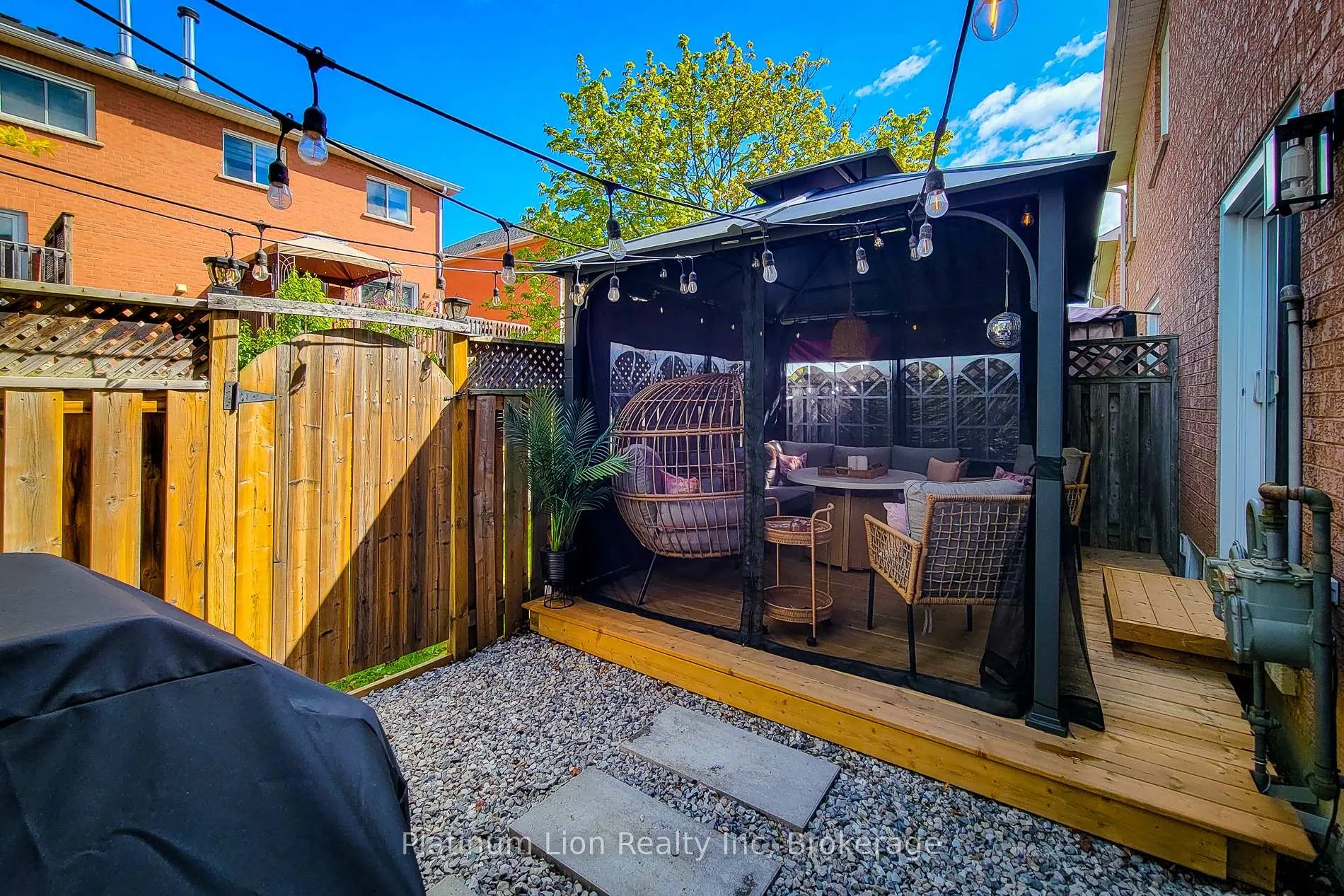 Photo 3 of Unit 14, 7 Davidson Boulevard, Hamilton, Dundas — HOMEH