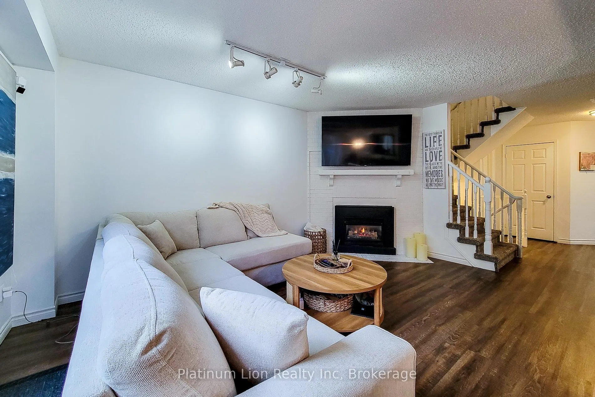 Photo 9 of Unit 14, 7 Davidson Boulevard, Hamilton, Dundas — HOMEH
