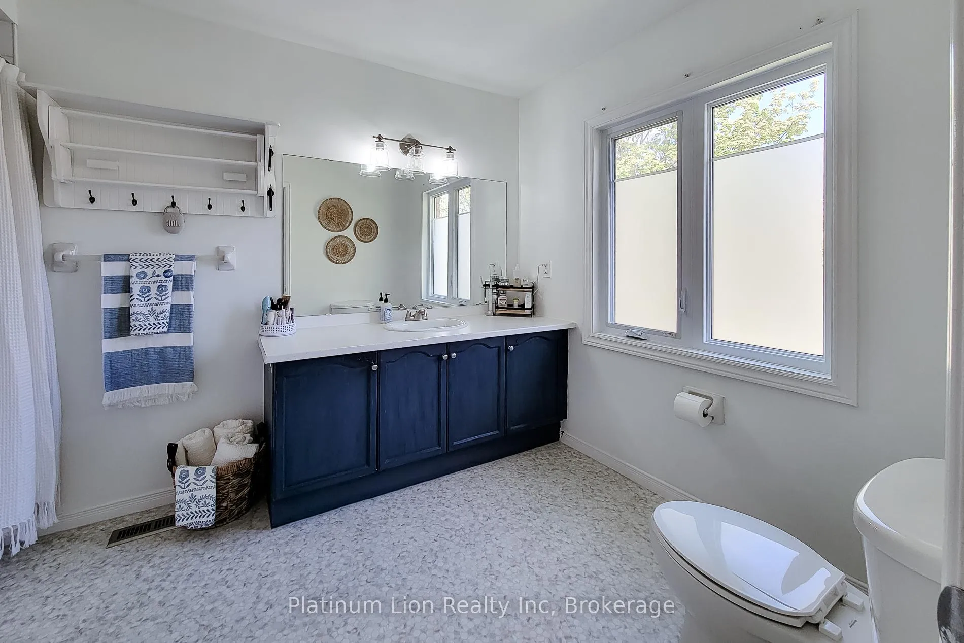 Photo 26 of Unit 14, 7 Davidson Boulevard, Hamilton, Dundas — HOMEH