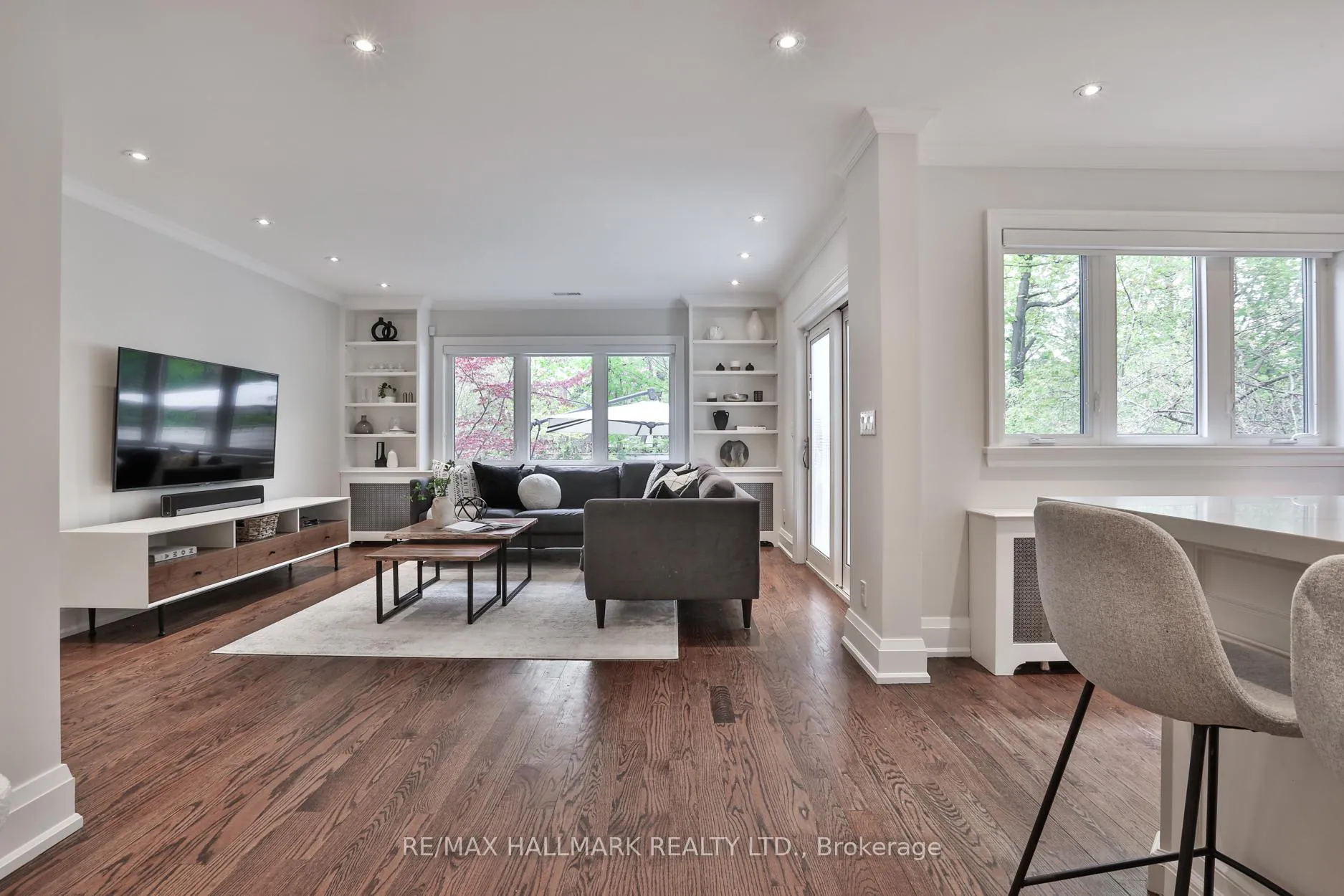 Photo 15 of 129 Elm Ridge Drive, Toronto, Forest Hill North — HOMEH