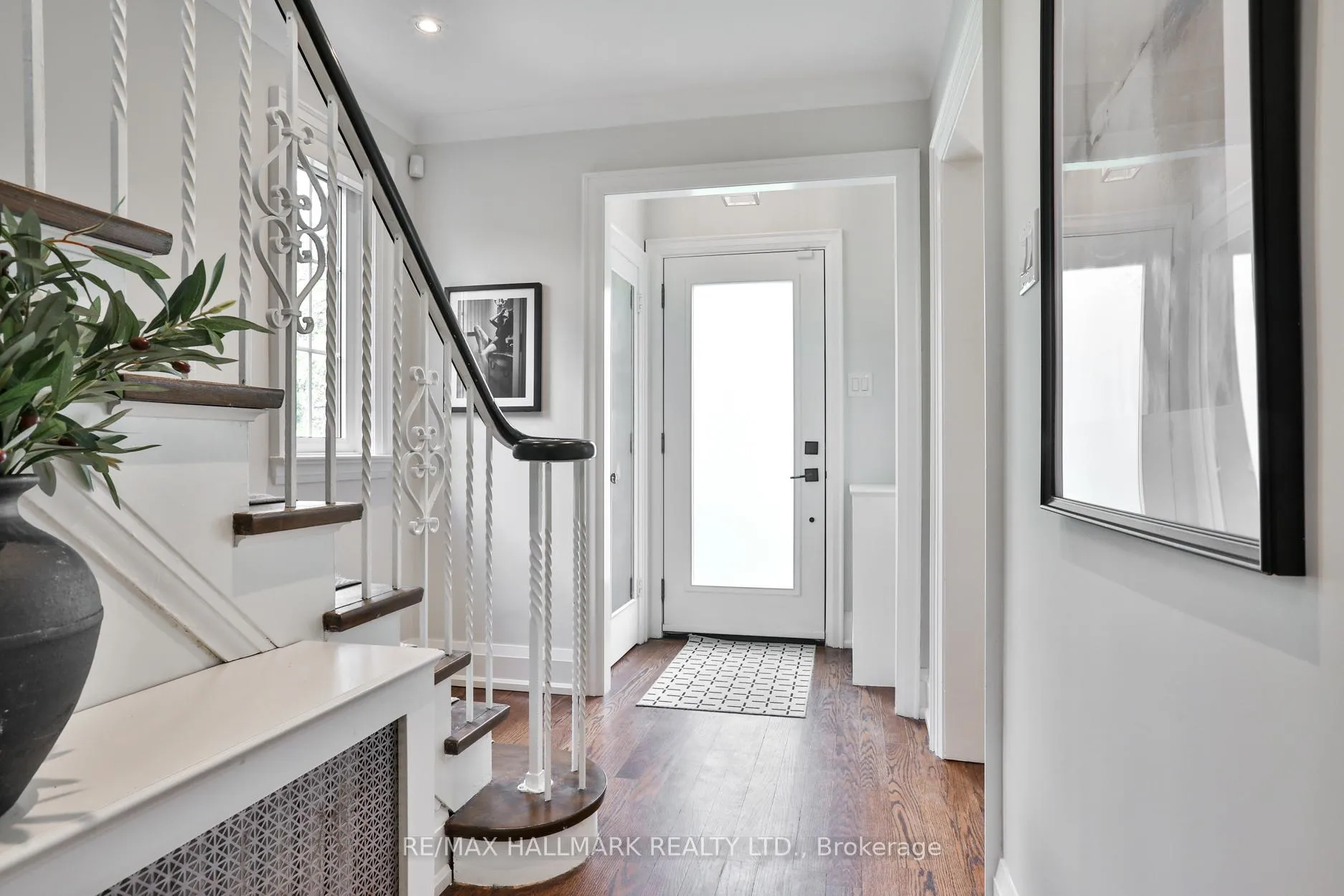Photo 24 of 129 Elm Ridge Drive, Toronto, Forest Hill North — HOMEH