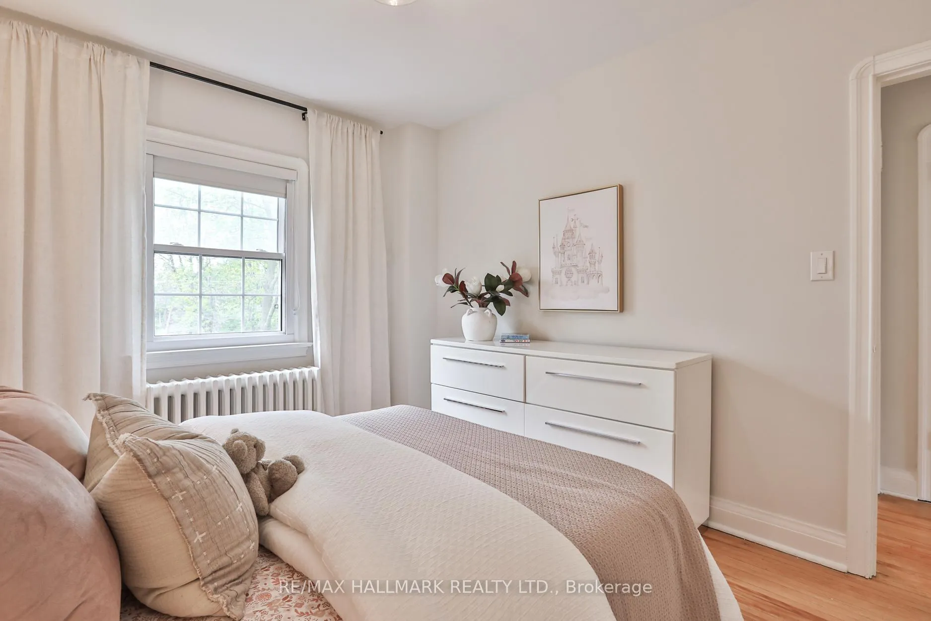 Photo 29 of 129 Elm Ridge Drive, Toronto, Forest Hill North — HOMEH