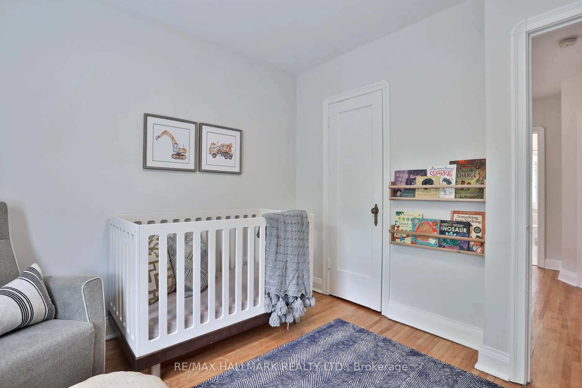 Photo 32 of 129 Elm Ridge Drive, Toronto, Forest Hill North — HOMEH
