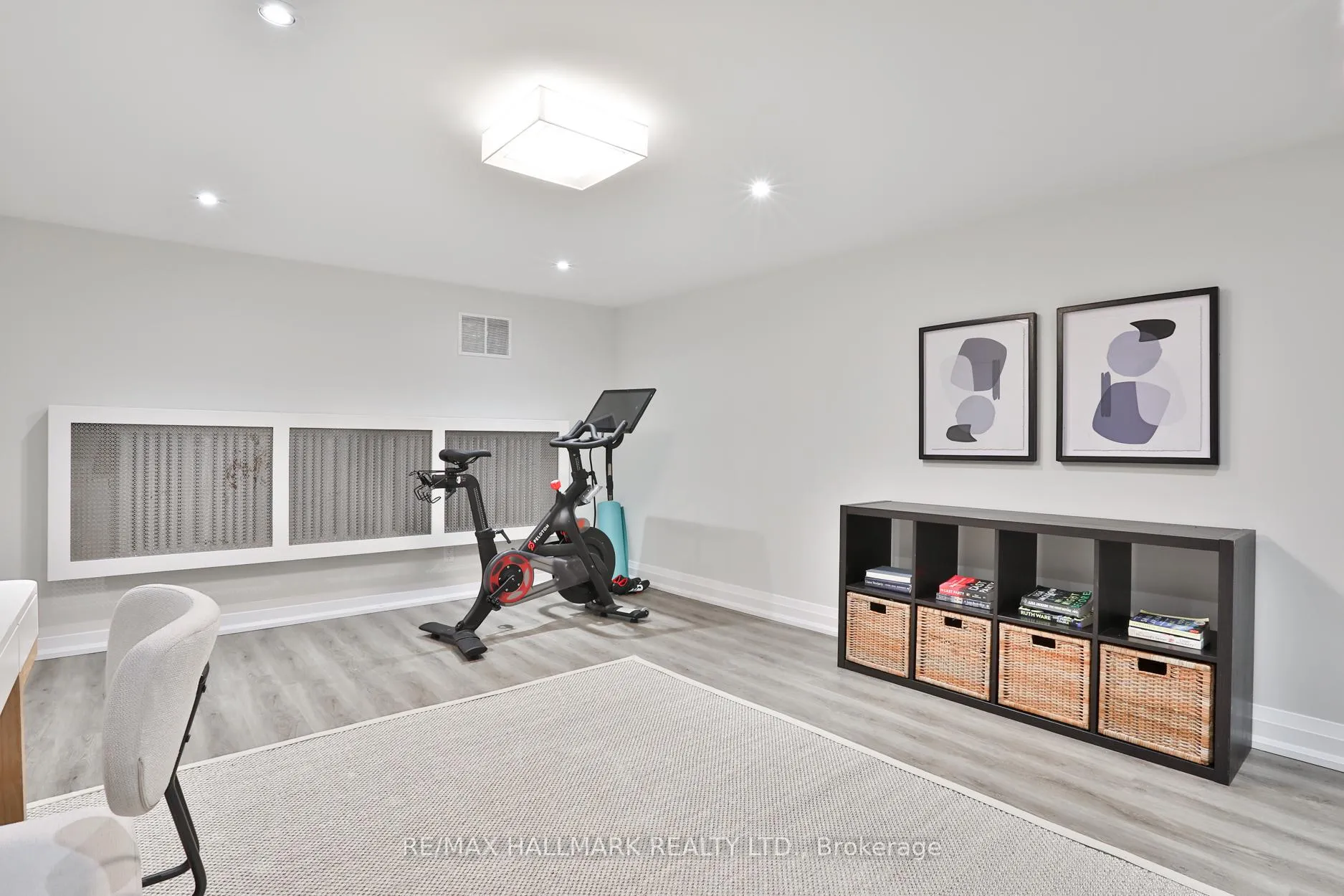 Photo 41 of 129 Elm Ridge Drive, Toronto, Forest Hill North — HOMEH