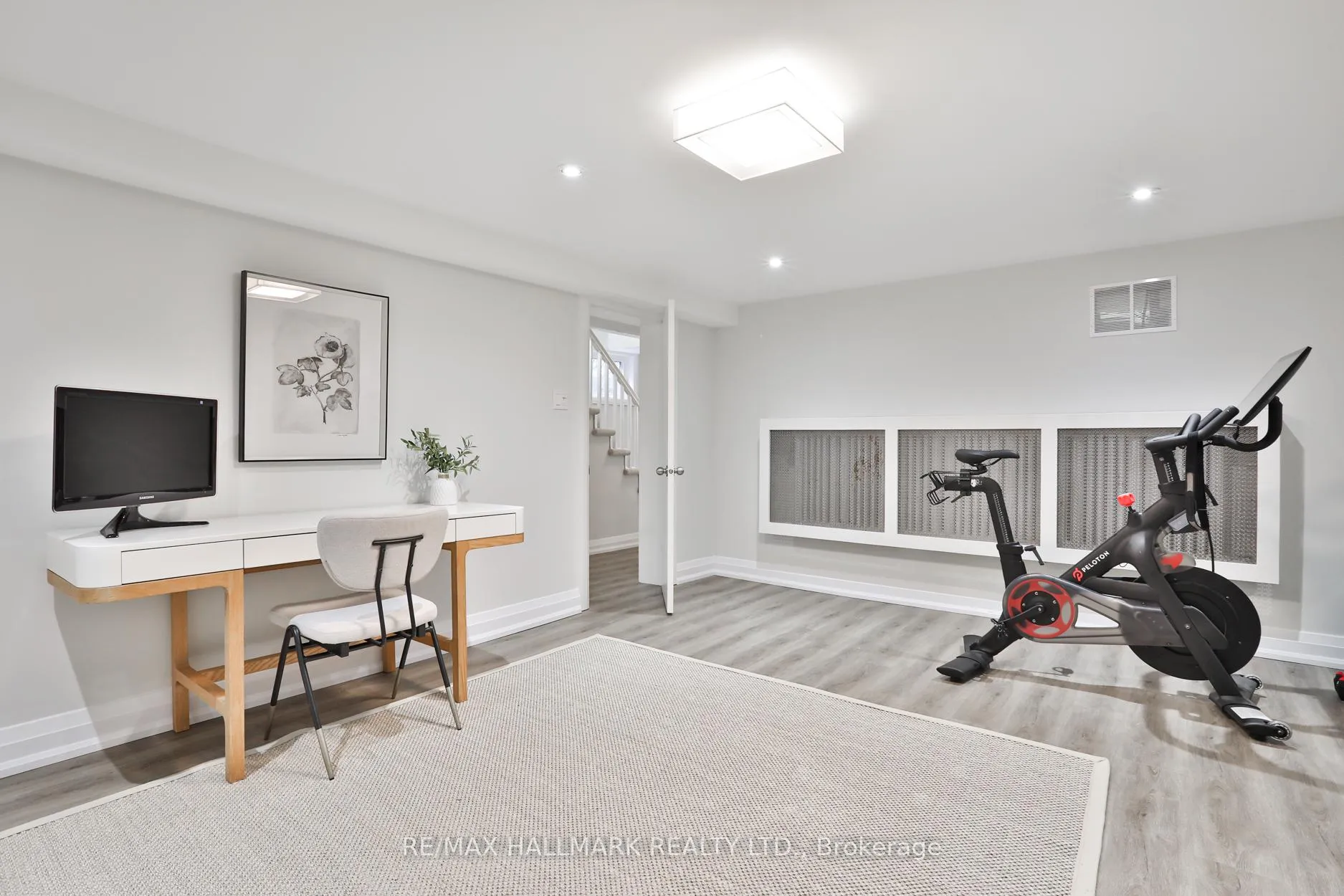 Photo 42 of 129 Elm Ridge Drive, Toronto, Forest Hill North — HOMEH